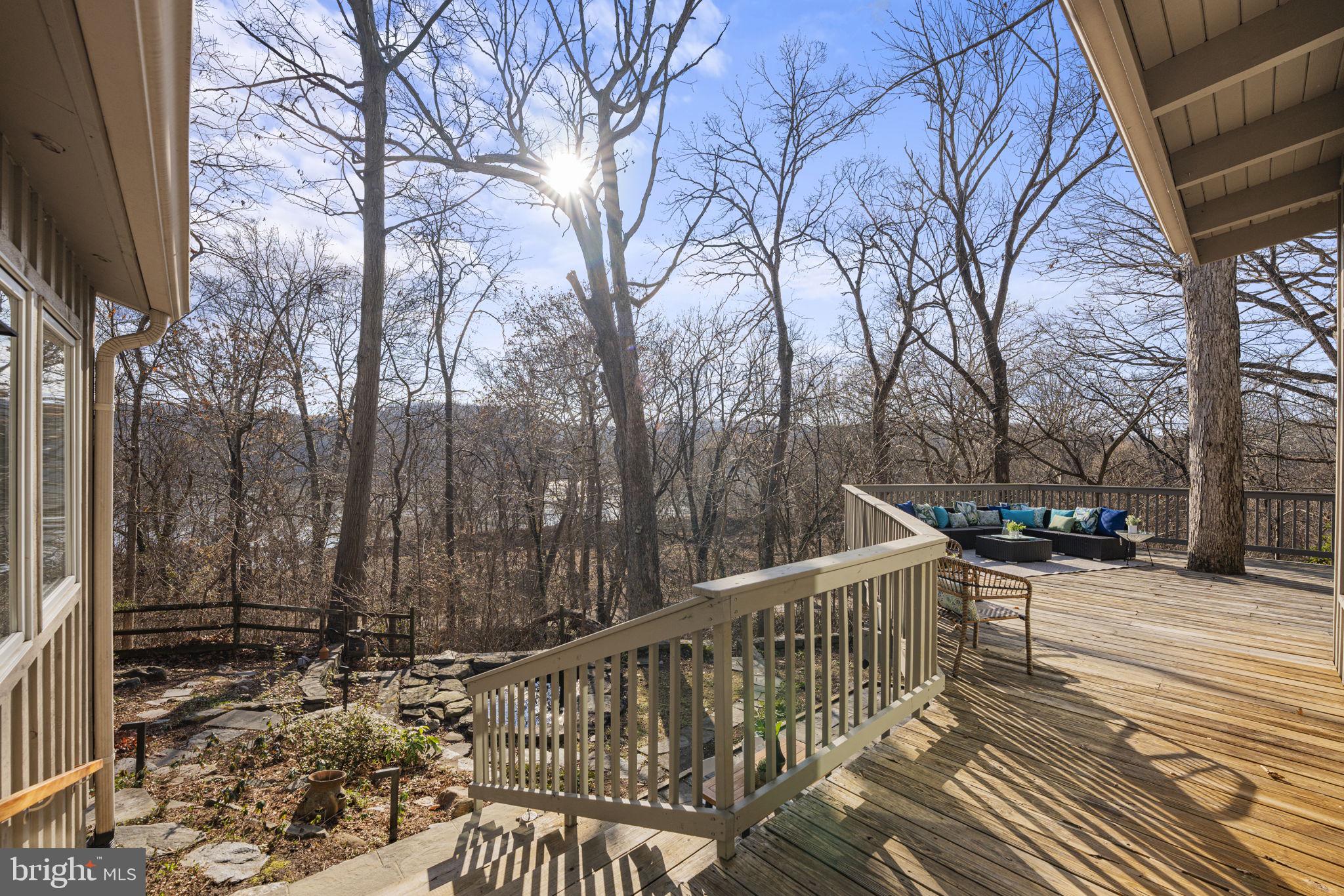 8010 RIVERSIDE DRIVE