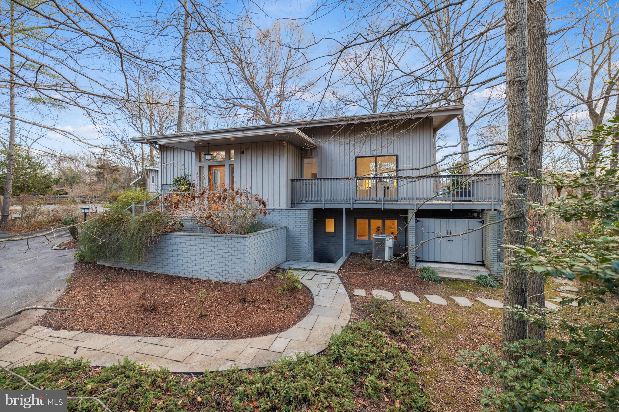 8010 RIVERSIDE DRIVE