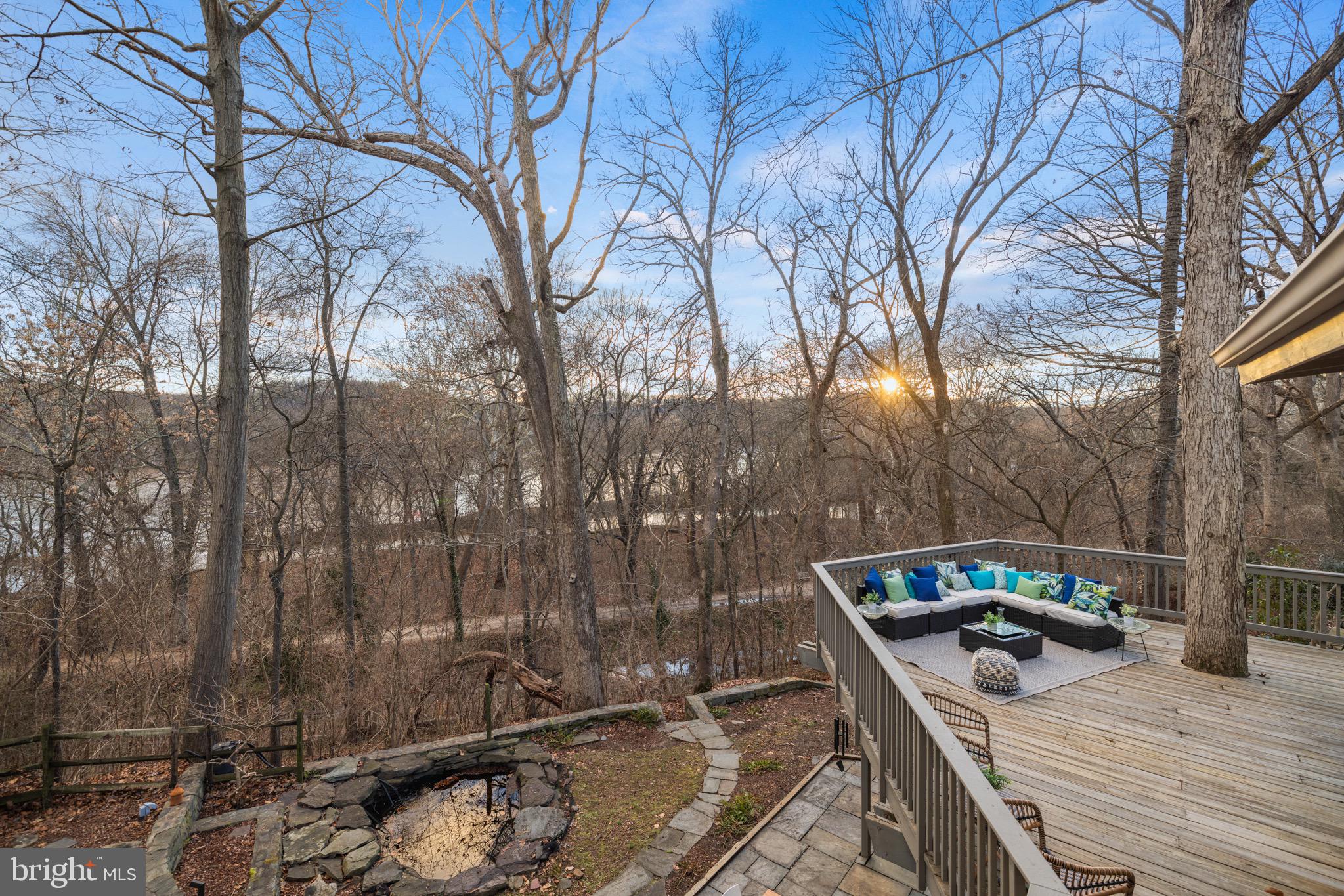 8010 RIVERSIDE DRIVE