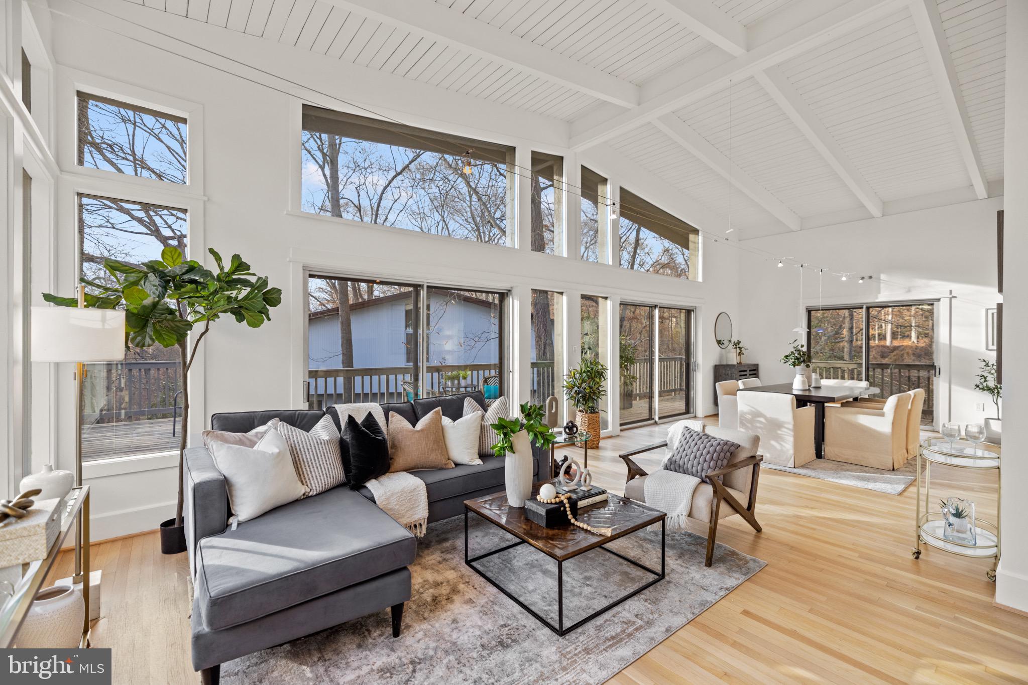 8010 RIVERSIDE DRIVE