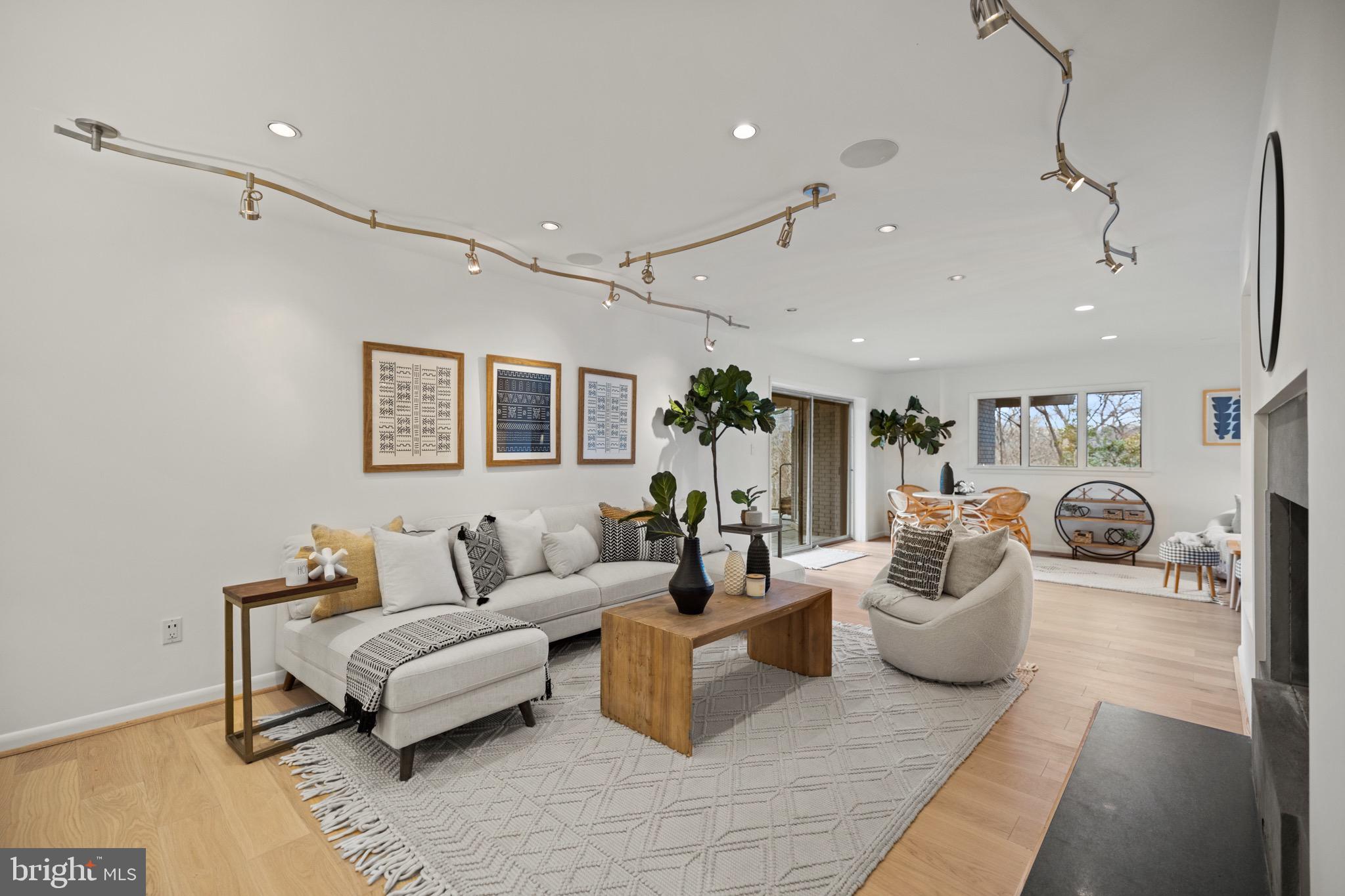 8010 RIVERSIDE DRIVE