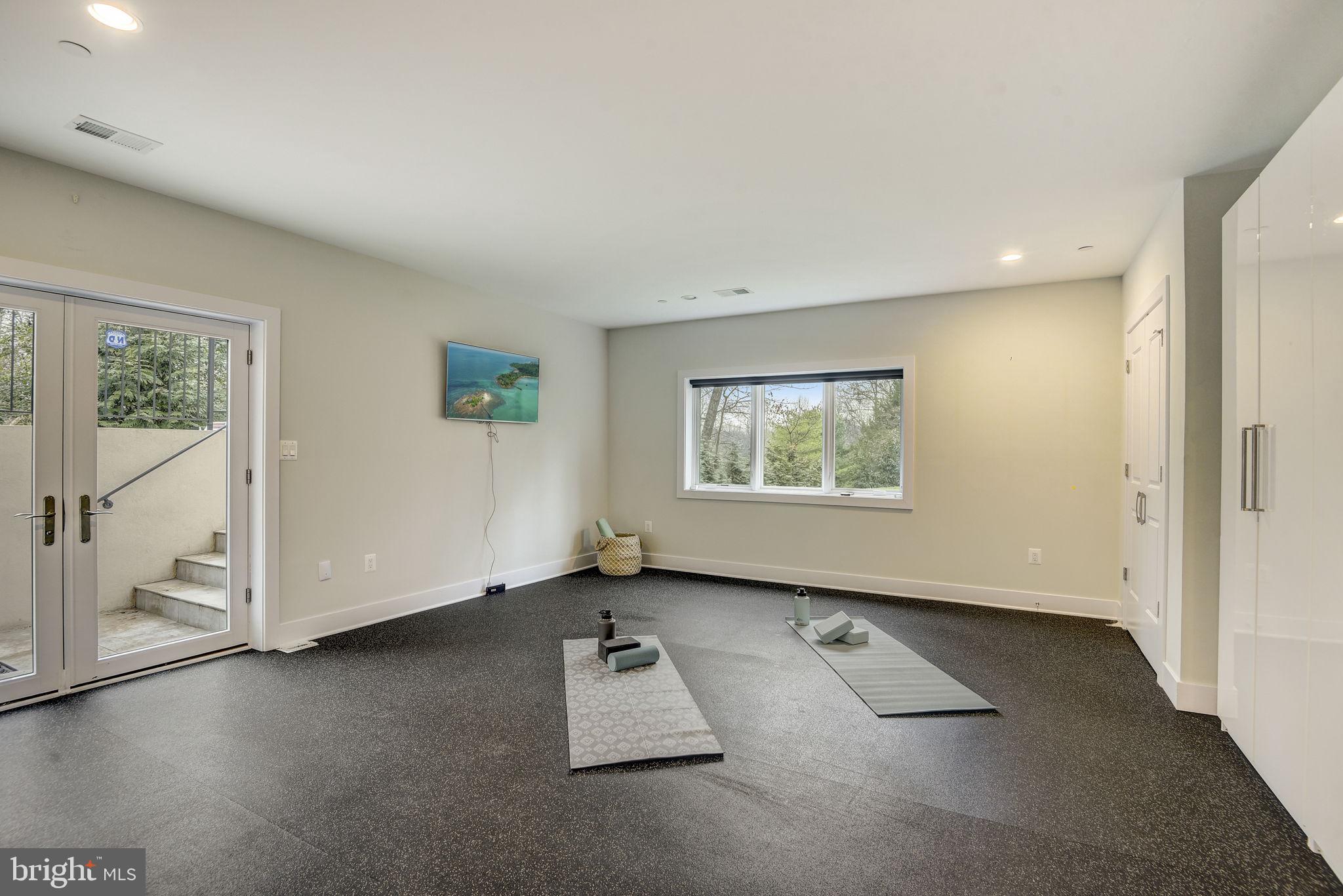 9112 MCDONALD DRIVE