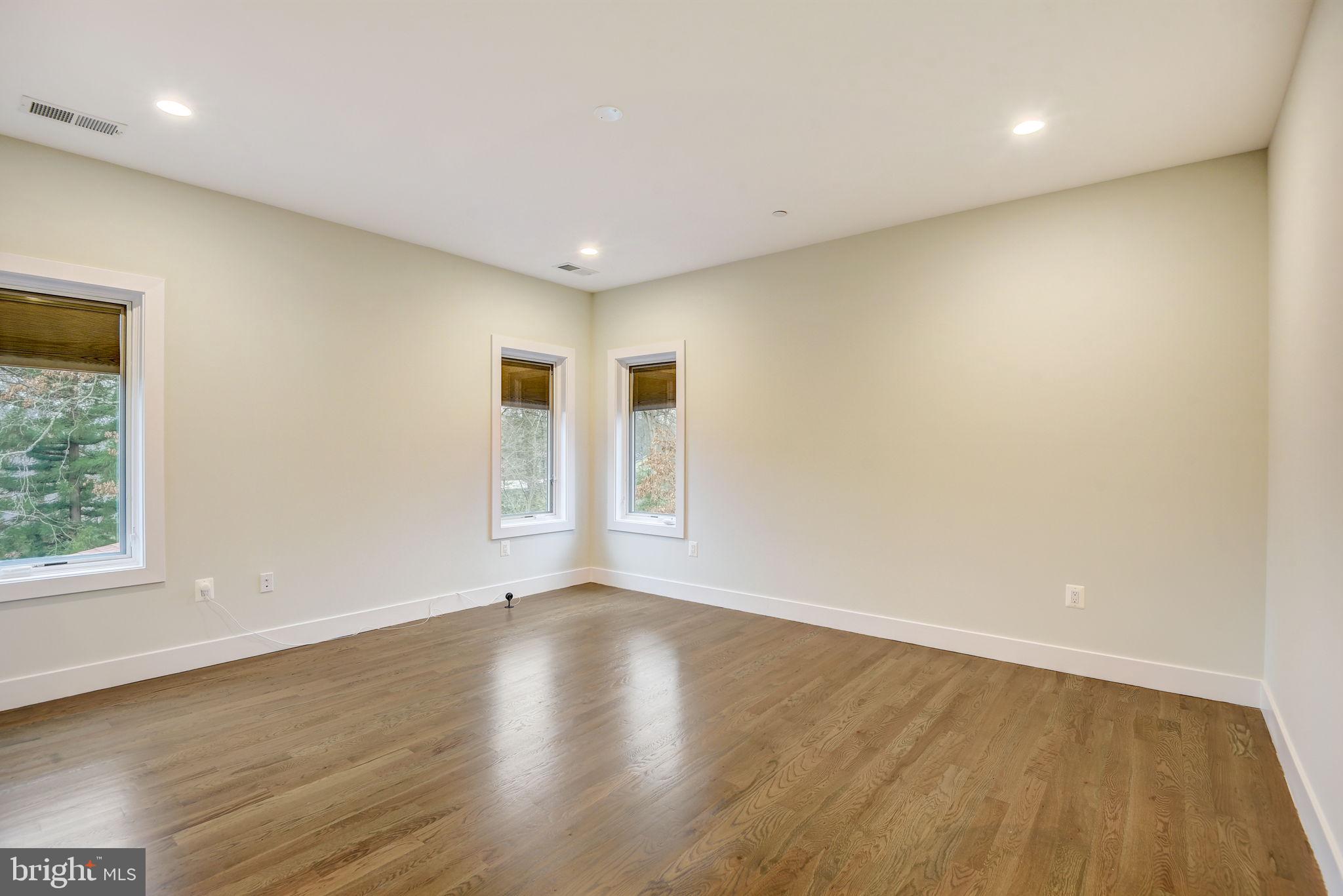 9112 MCDONALD DRIVE