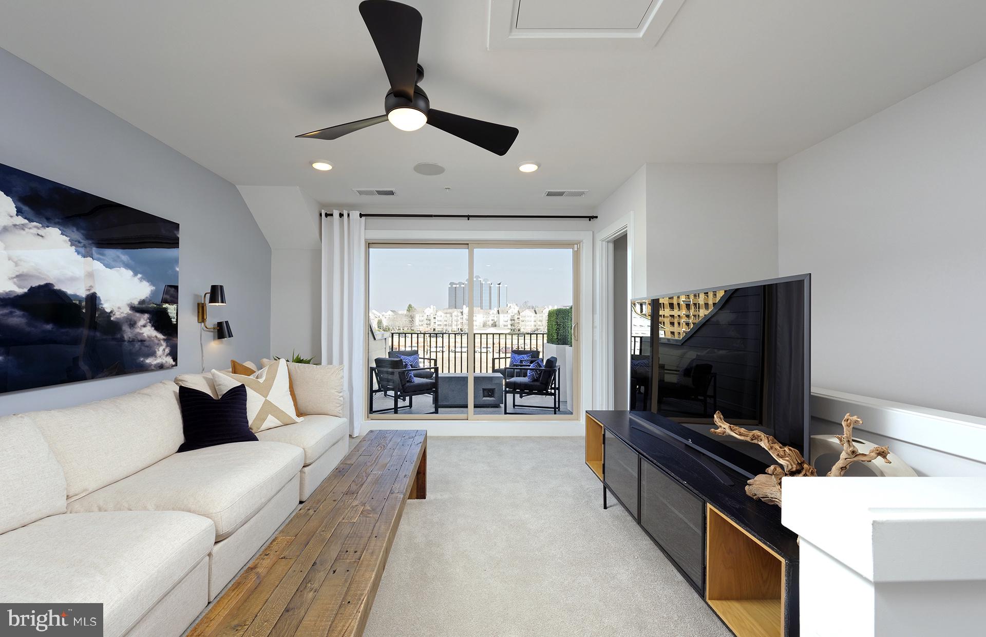 815 KING FARM BOULEVARD