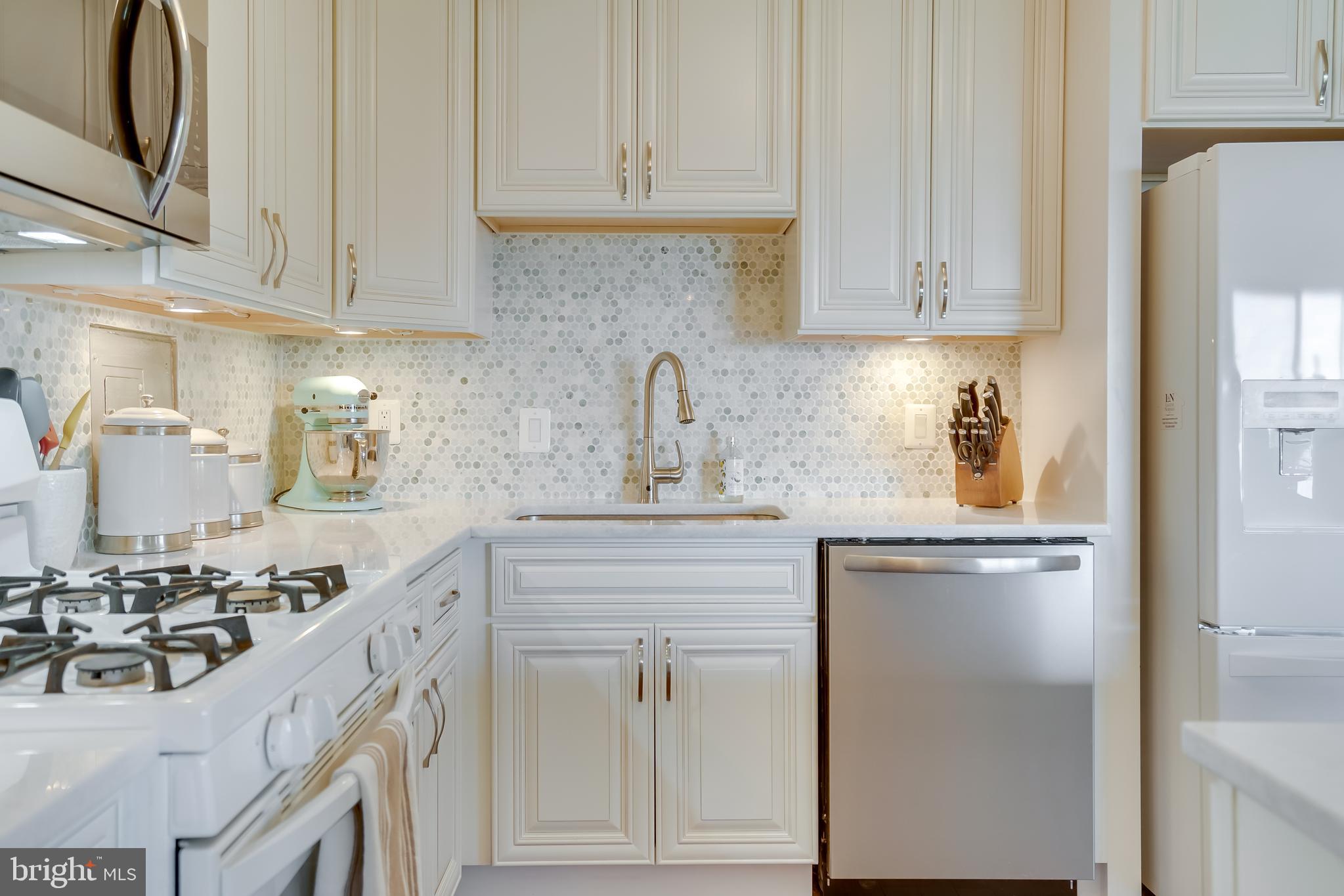 8315 N BROOK LANE 2-905