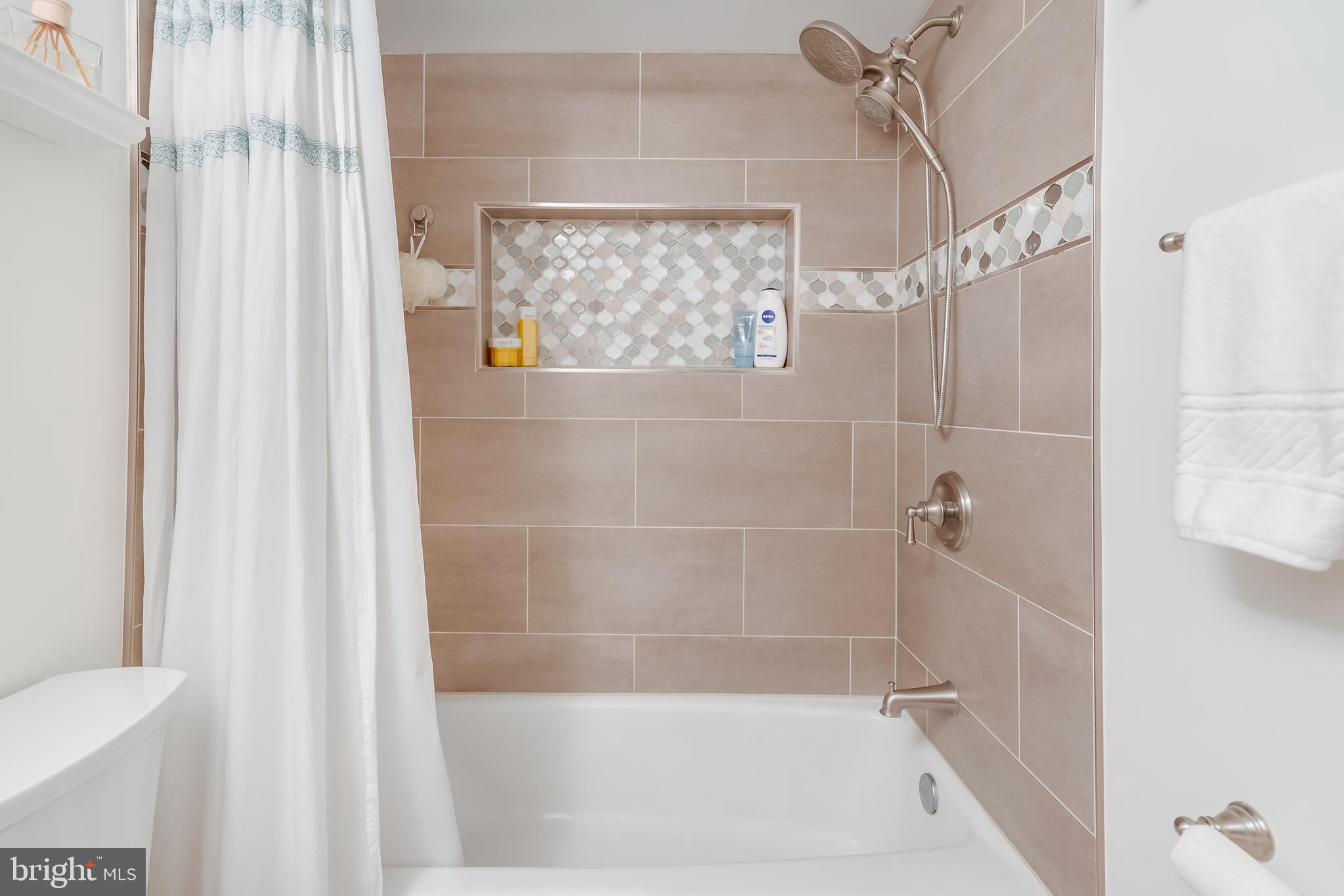 8315 N BROOK LANE 2-905