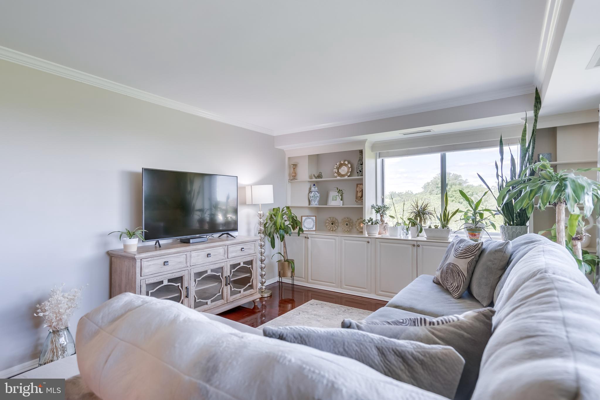 8315 N BROOK LANE 2-905