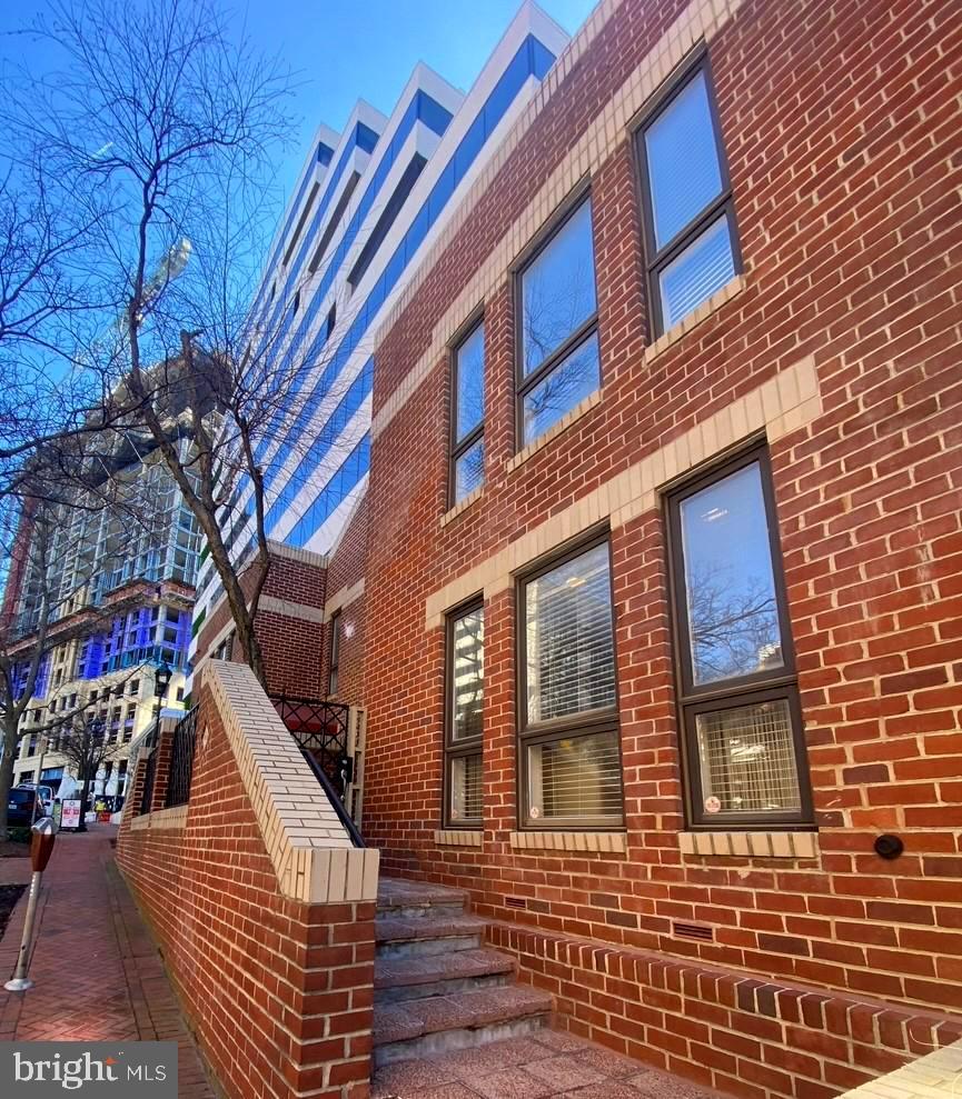 4814 HAMPDEN LANE R-2