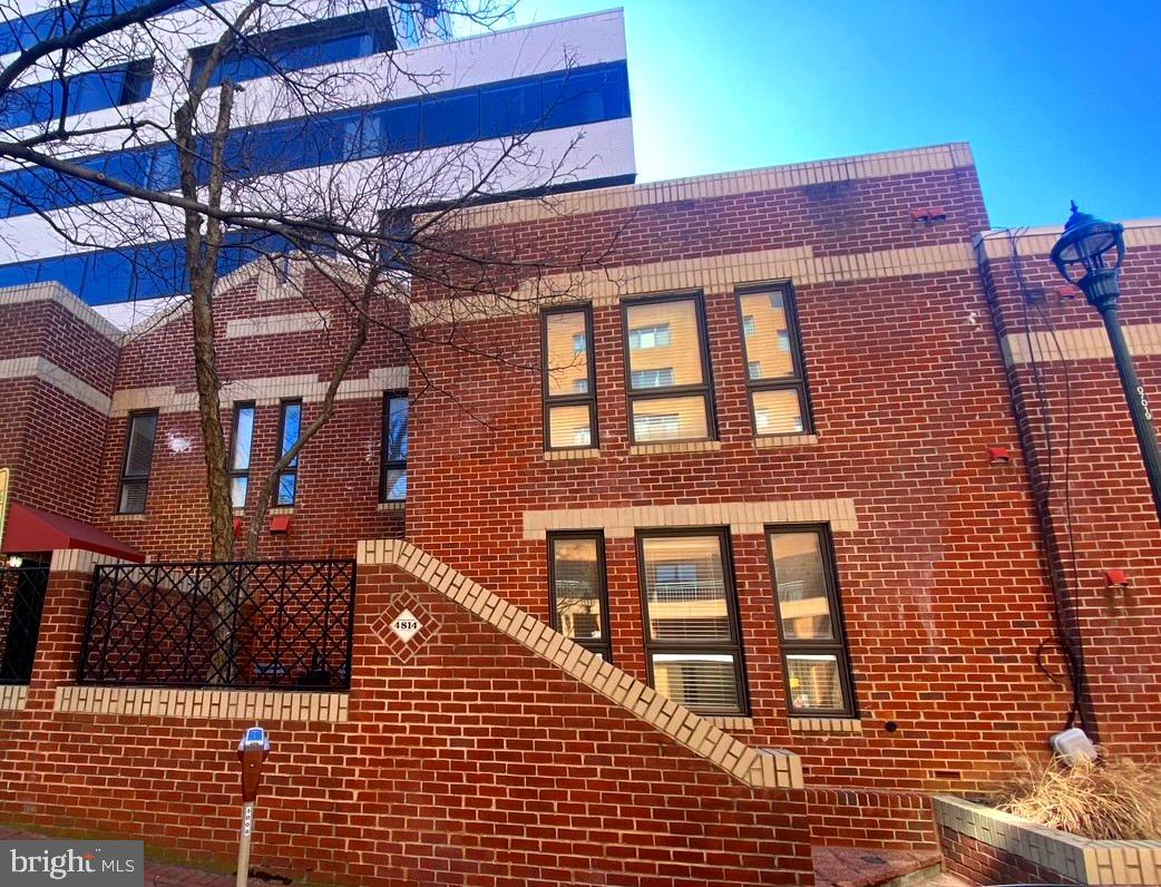 4814 HAMPDEN LANE R-2