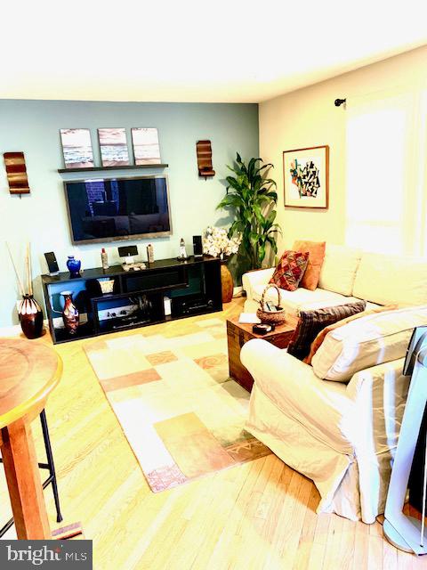 4814 HAMPDEN LANE R-2