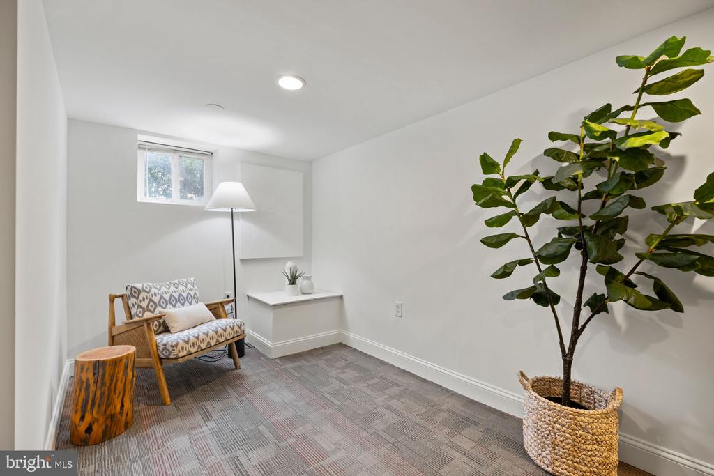 801 THAYER AVENUE