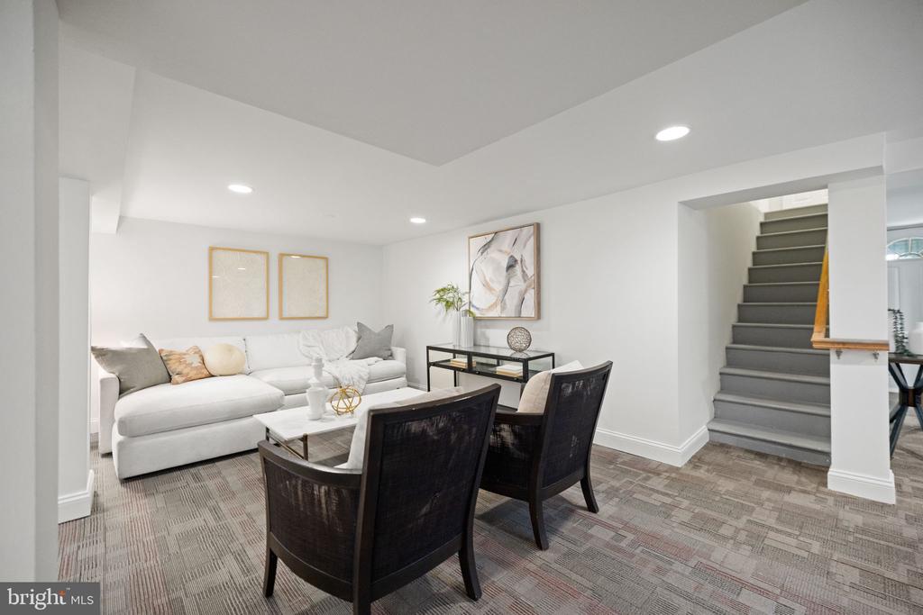 801 THAYER AVENUE