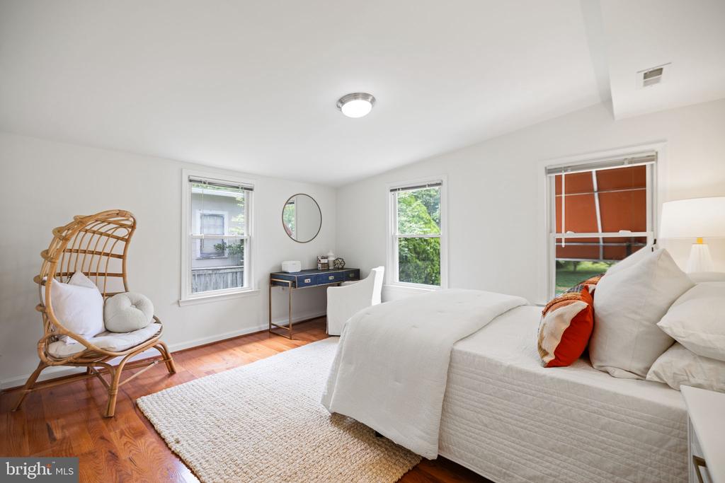 801 THAYER AVENUE