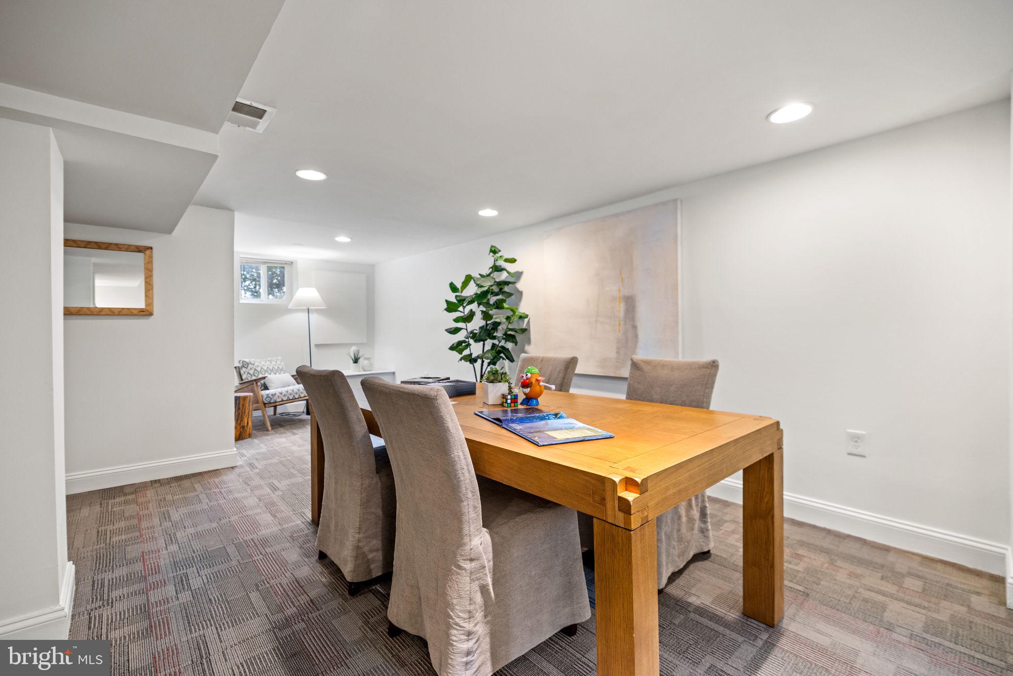 801 THAYER AVENUE