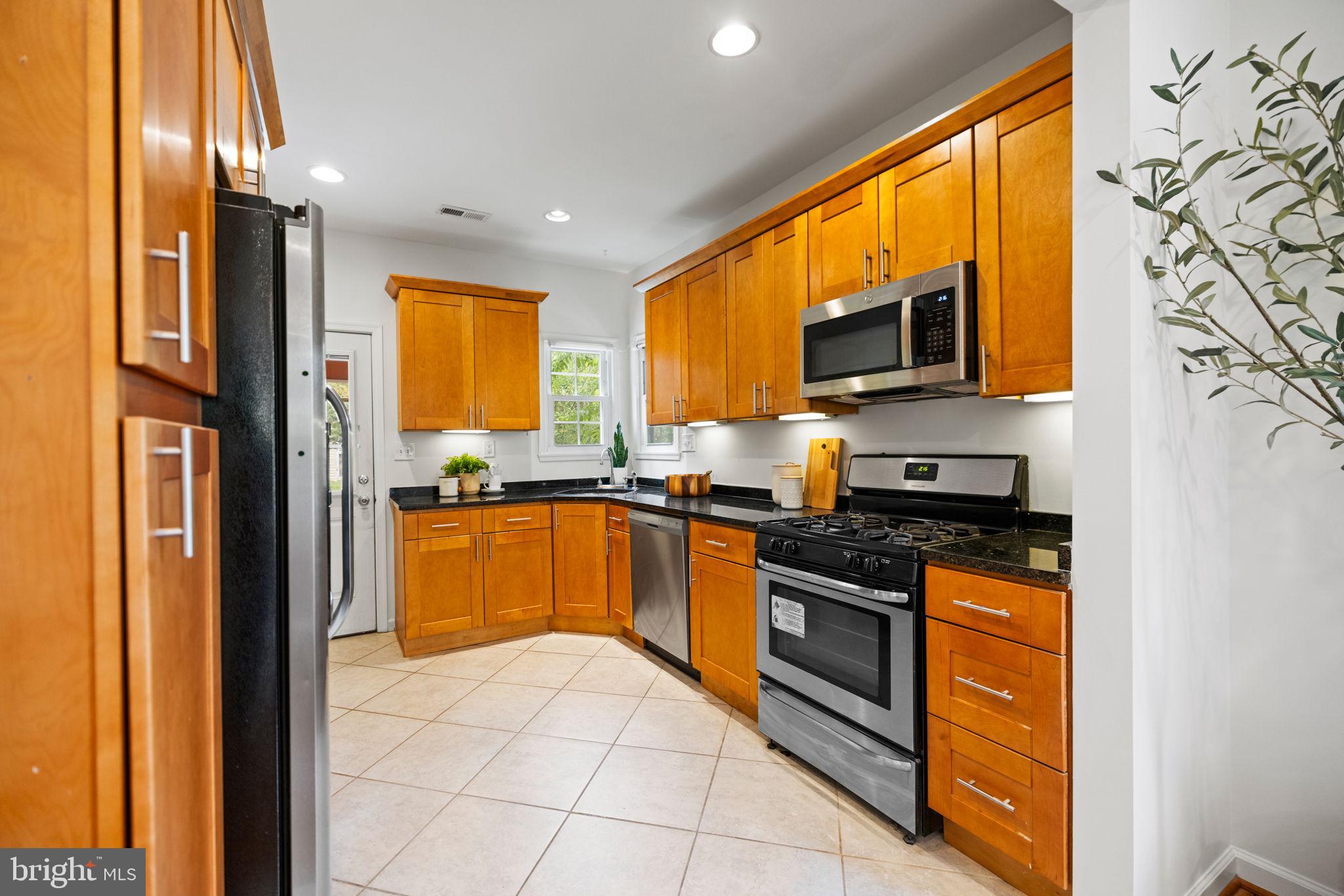 801 THAYER AVENUE