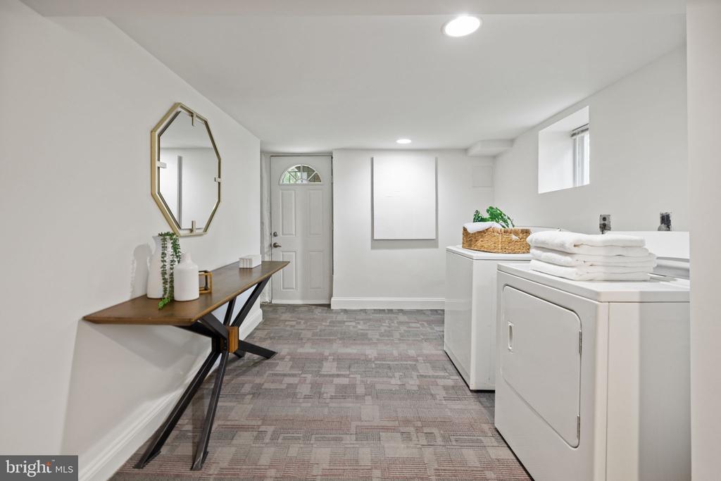 801 THAYER AVENUE