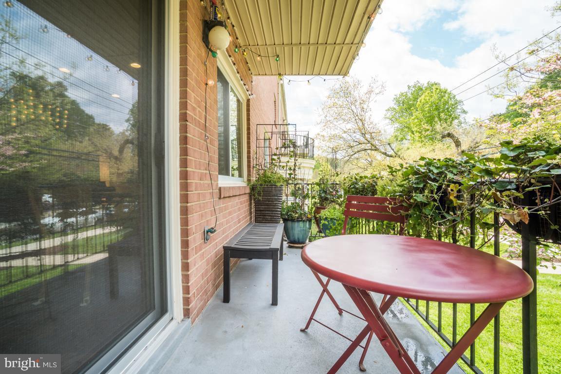 10637 WEYMOUTH STREET #W-101