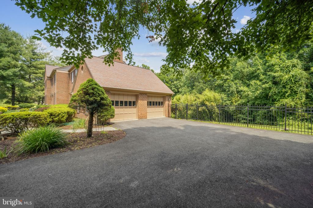 12401 RIVERS EDGE DRIVE