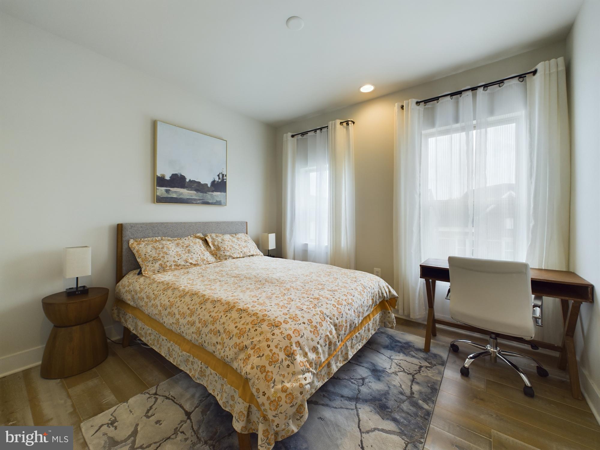 926 CROWN PARK AVENUE