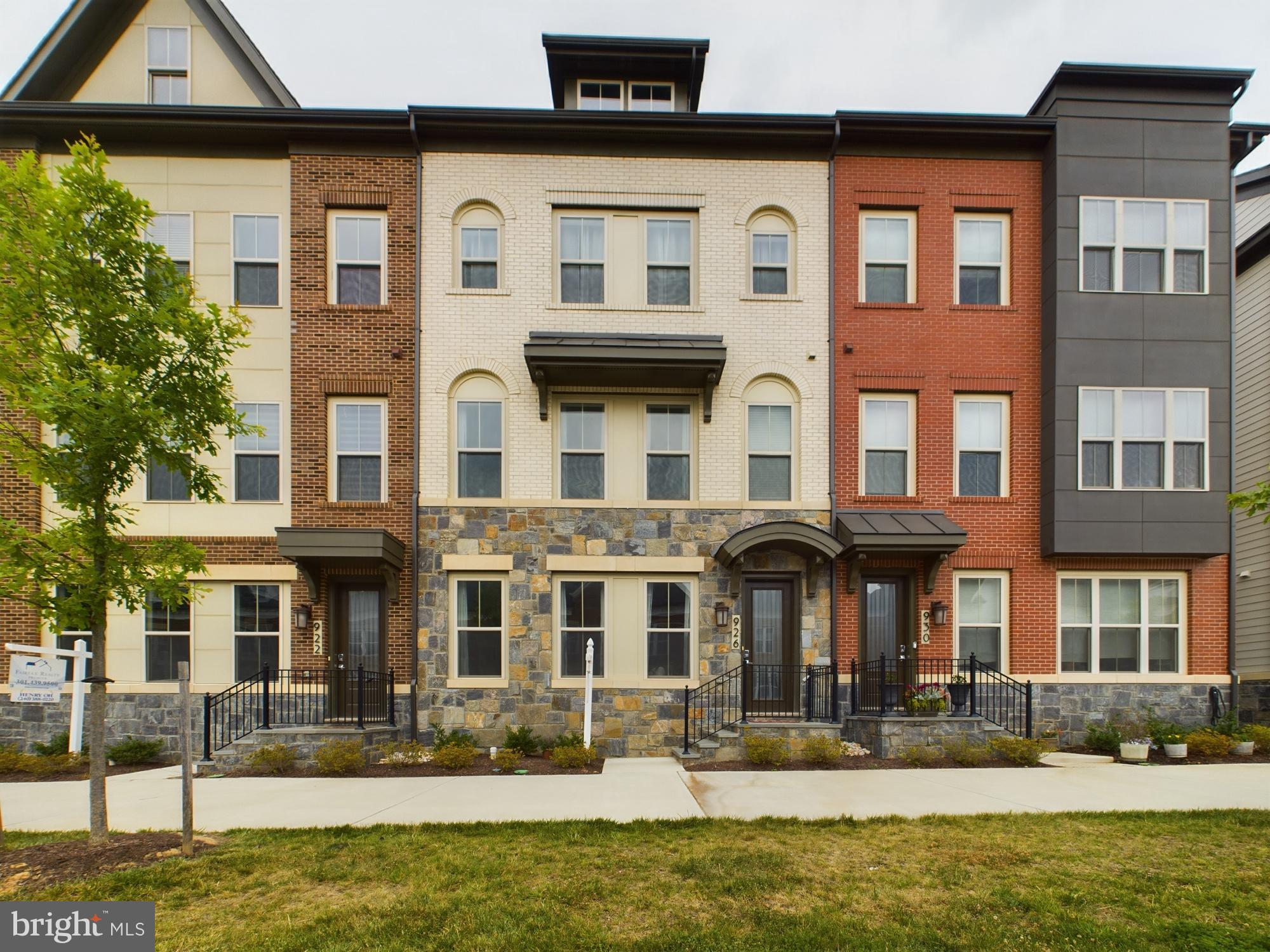 926 CROWN PARK AVENUE