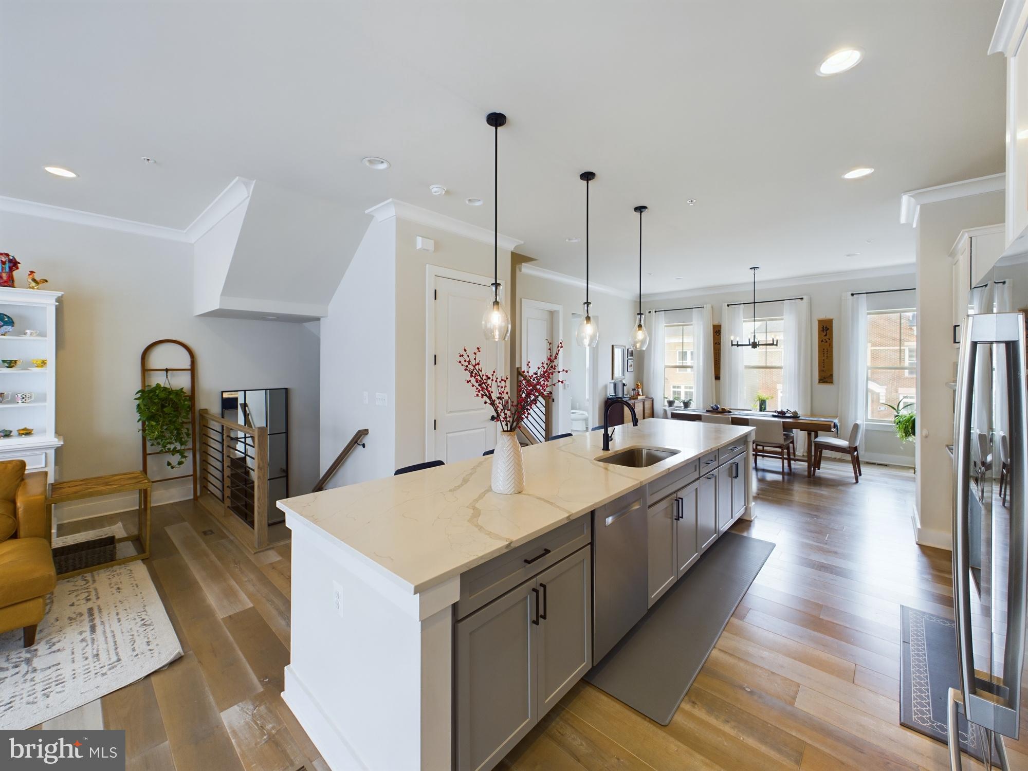 926 CROWN PARK AVENUE