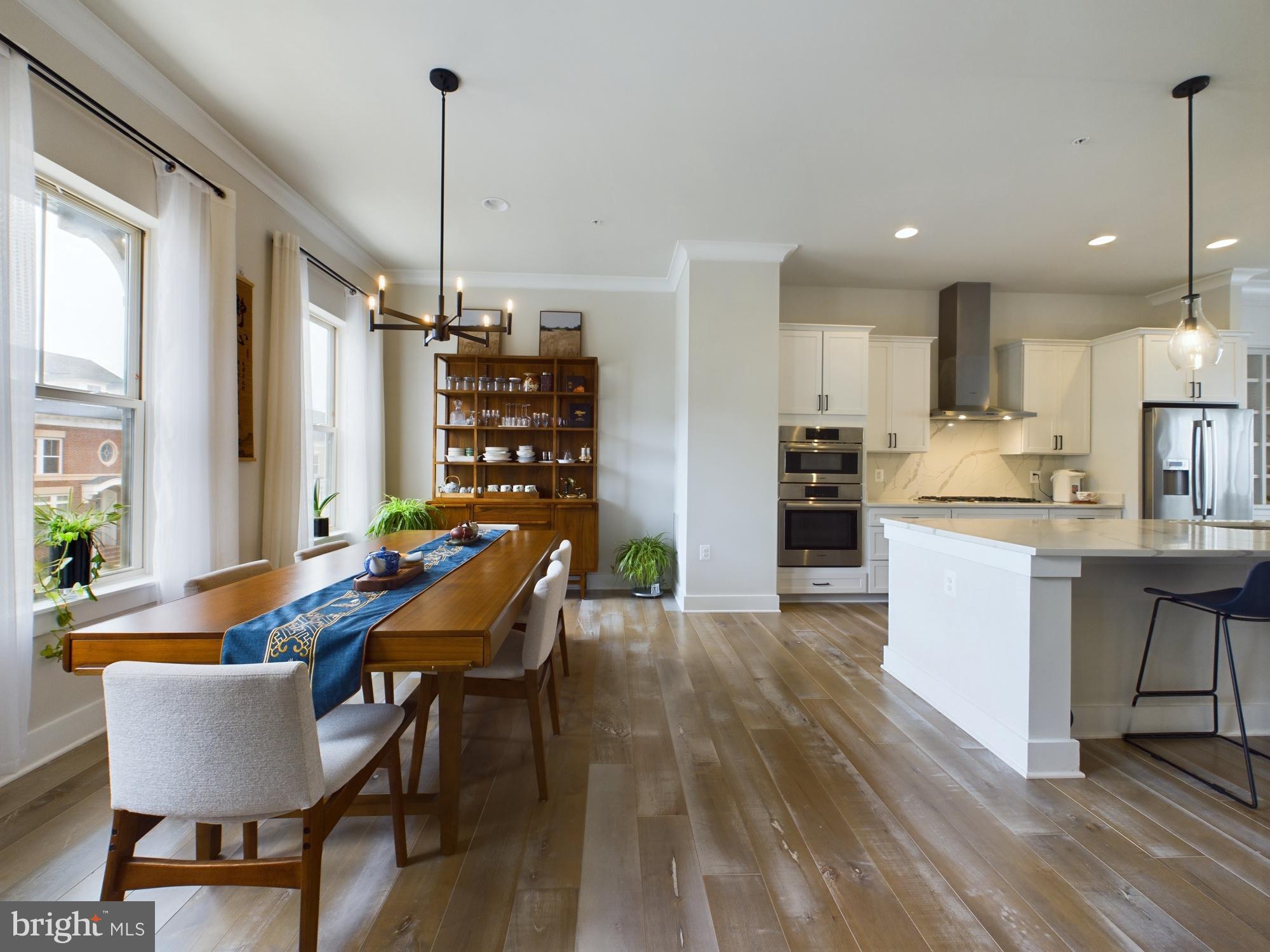 926 CROWN PARK AVENUE