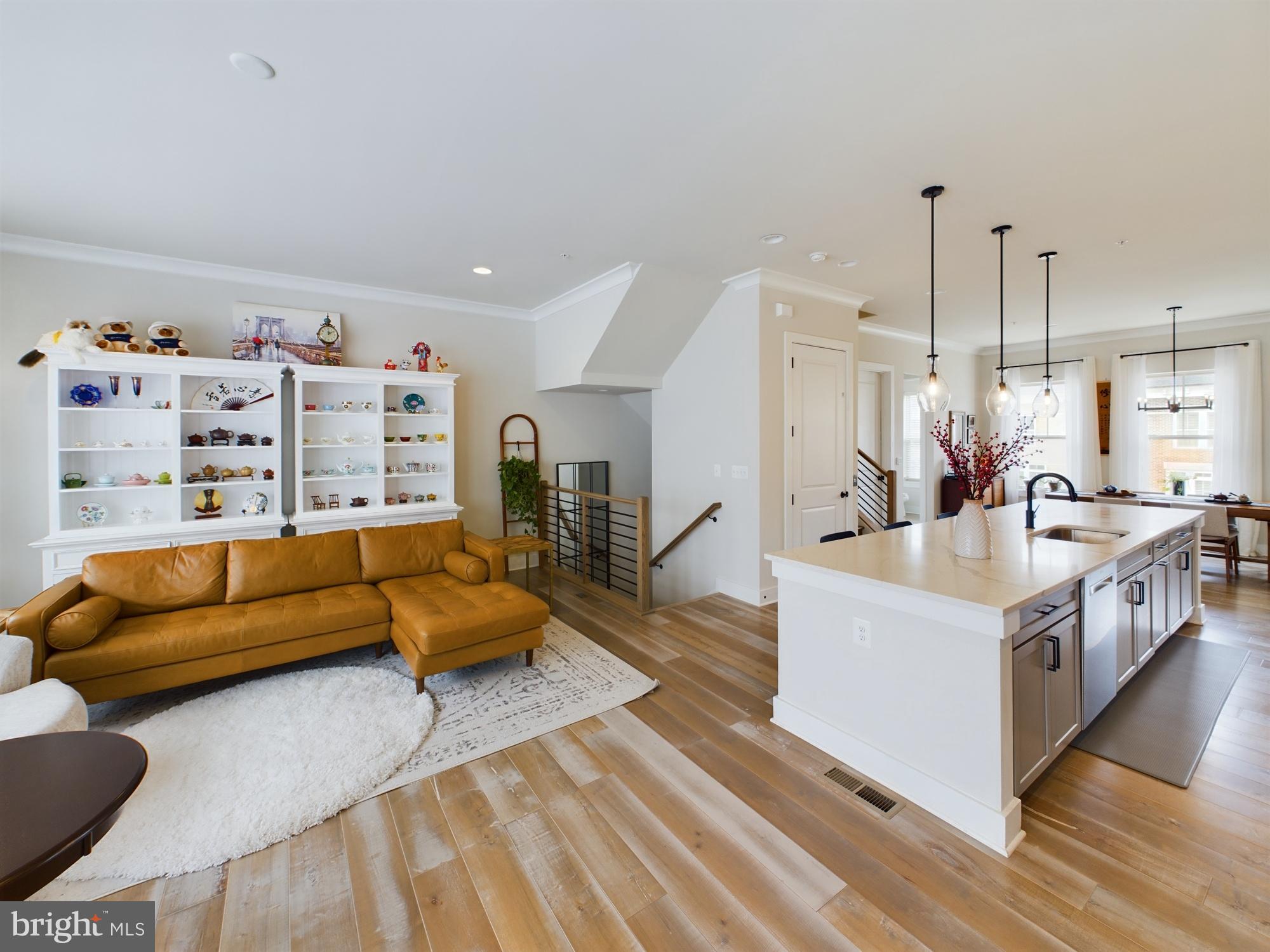 926 CROWN PARK AVENUE