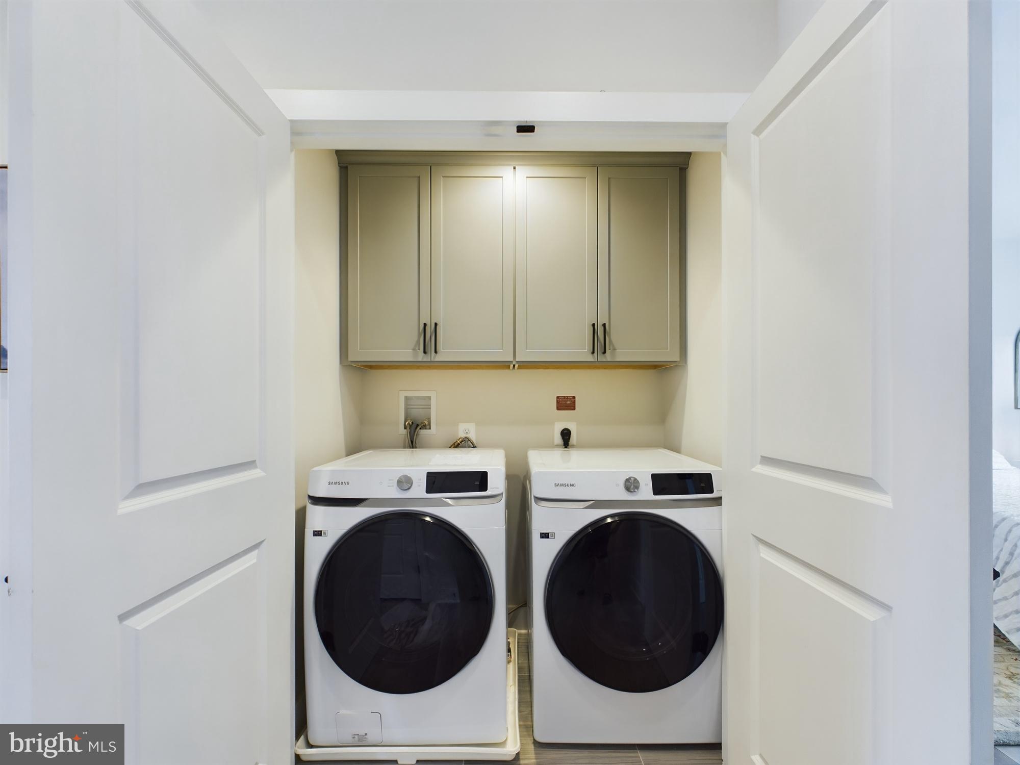 926 CROWN PARK AVENUE