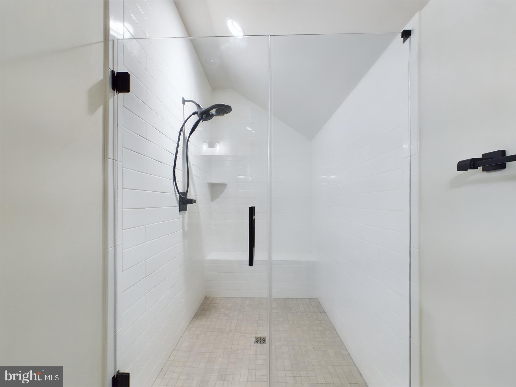 926 CROWN PARK AVENUE