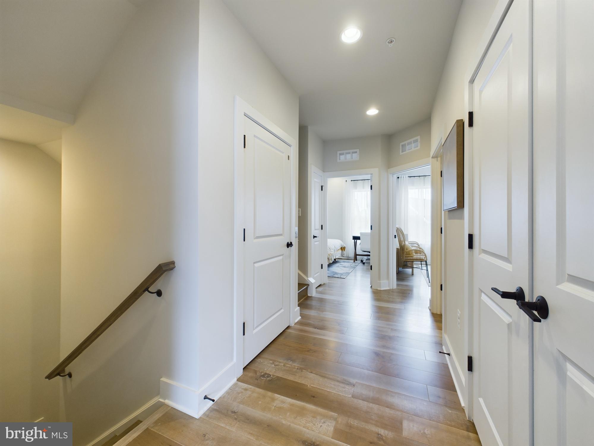 926 CROWN PARK AVENUE