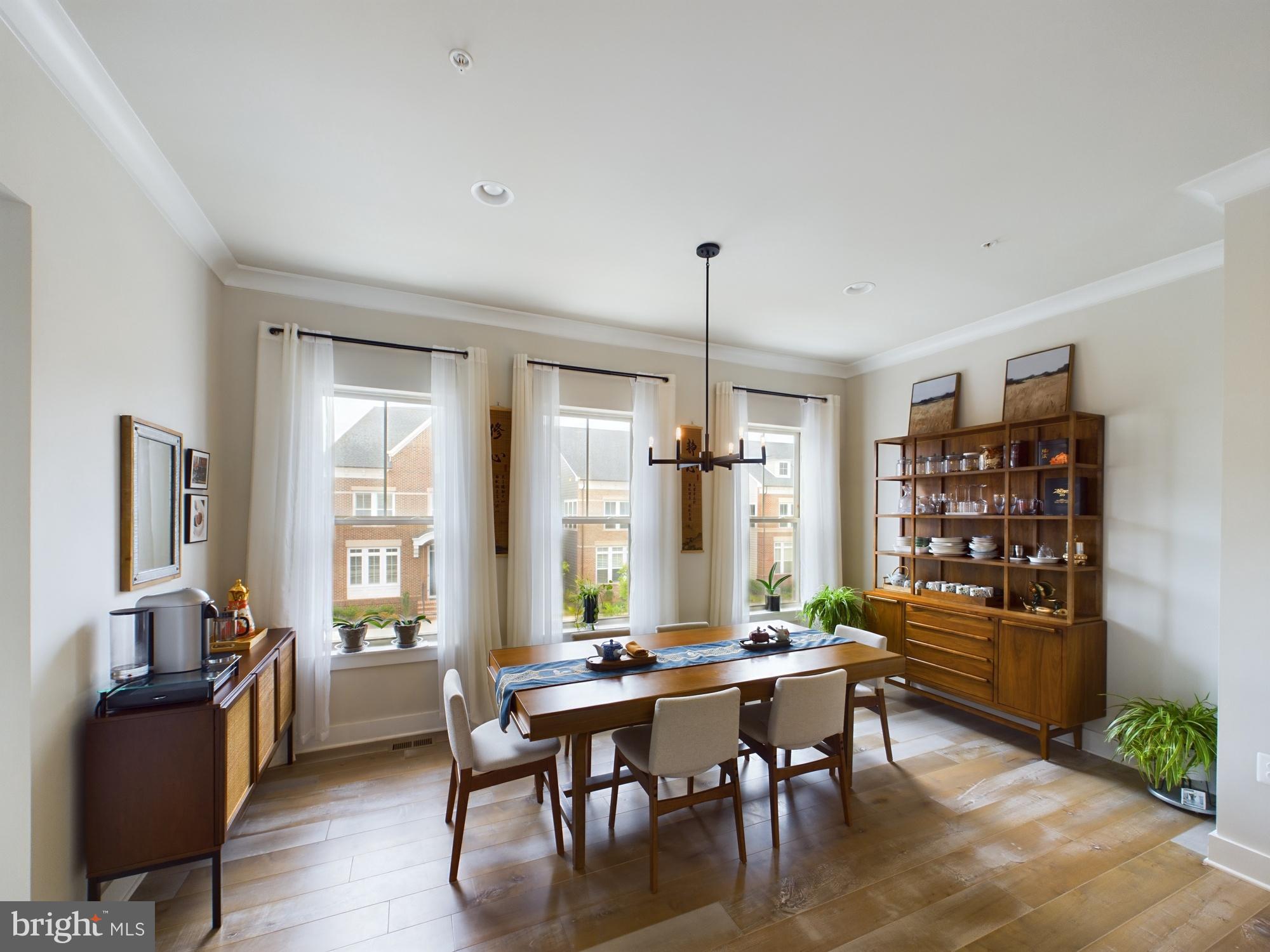 926 CROWN PARK AVENUE