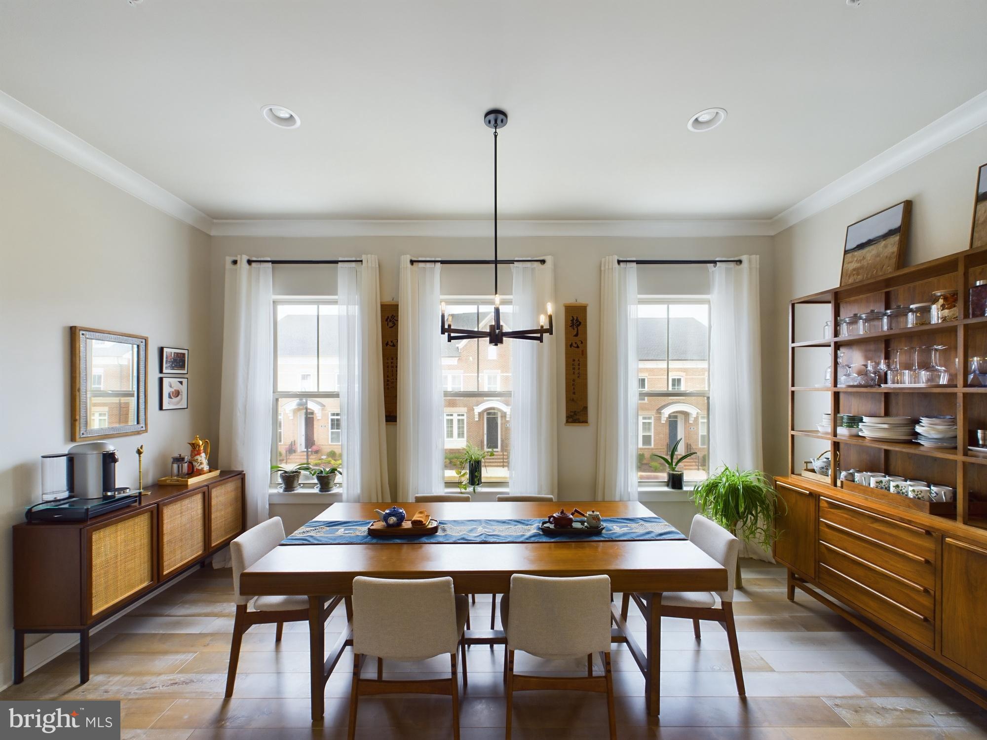 926 CROWN PARK AVENUE