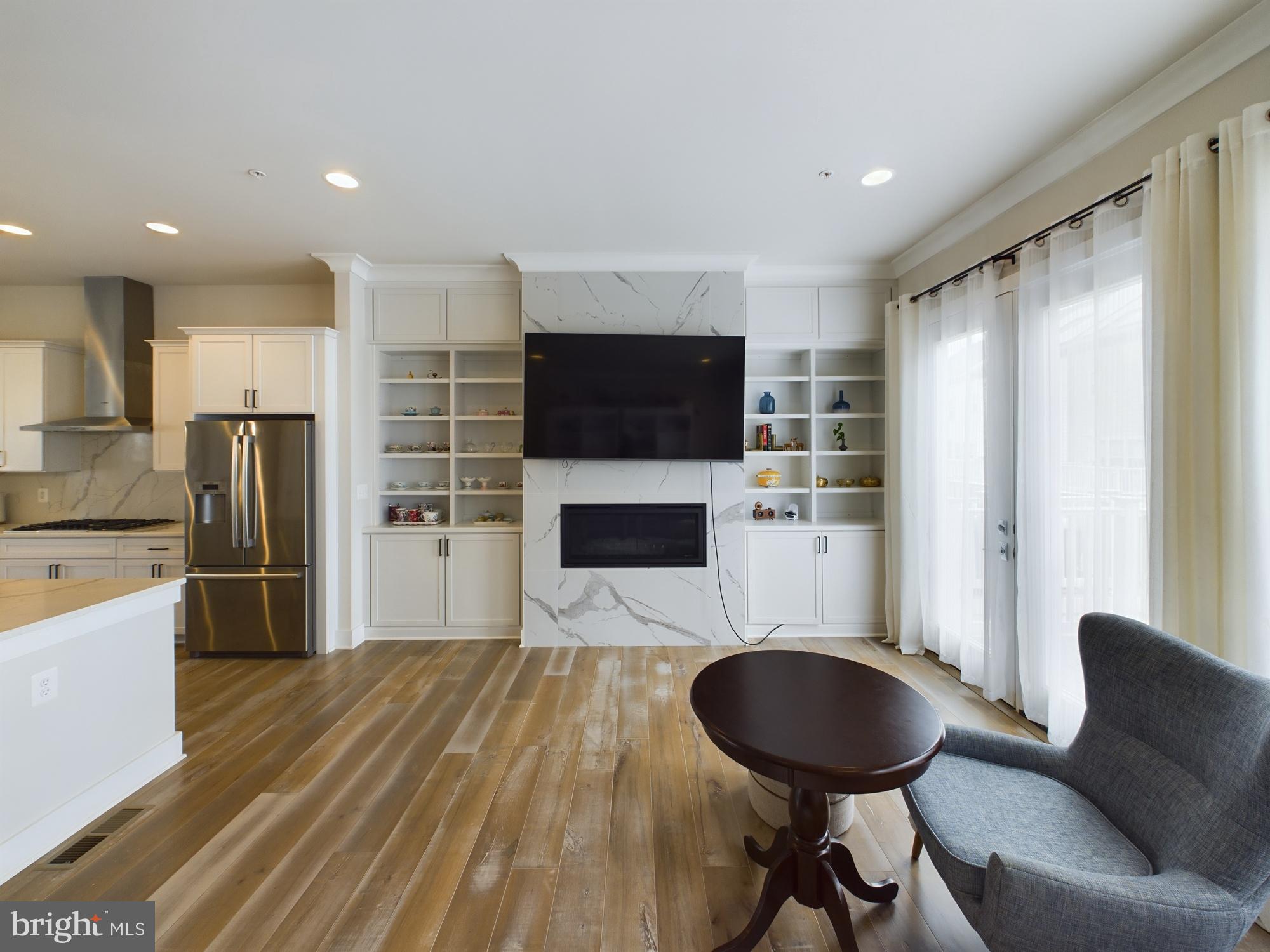 926 CROWN PARK AVENUE