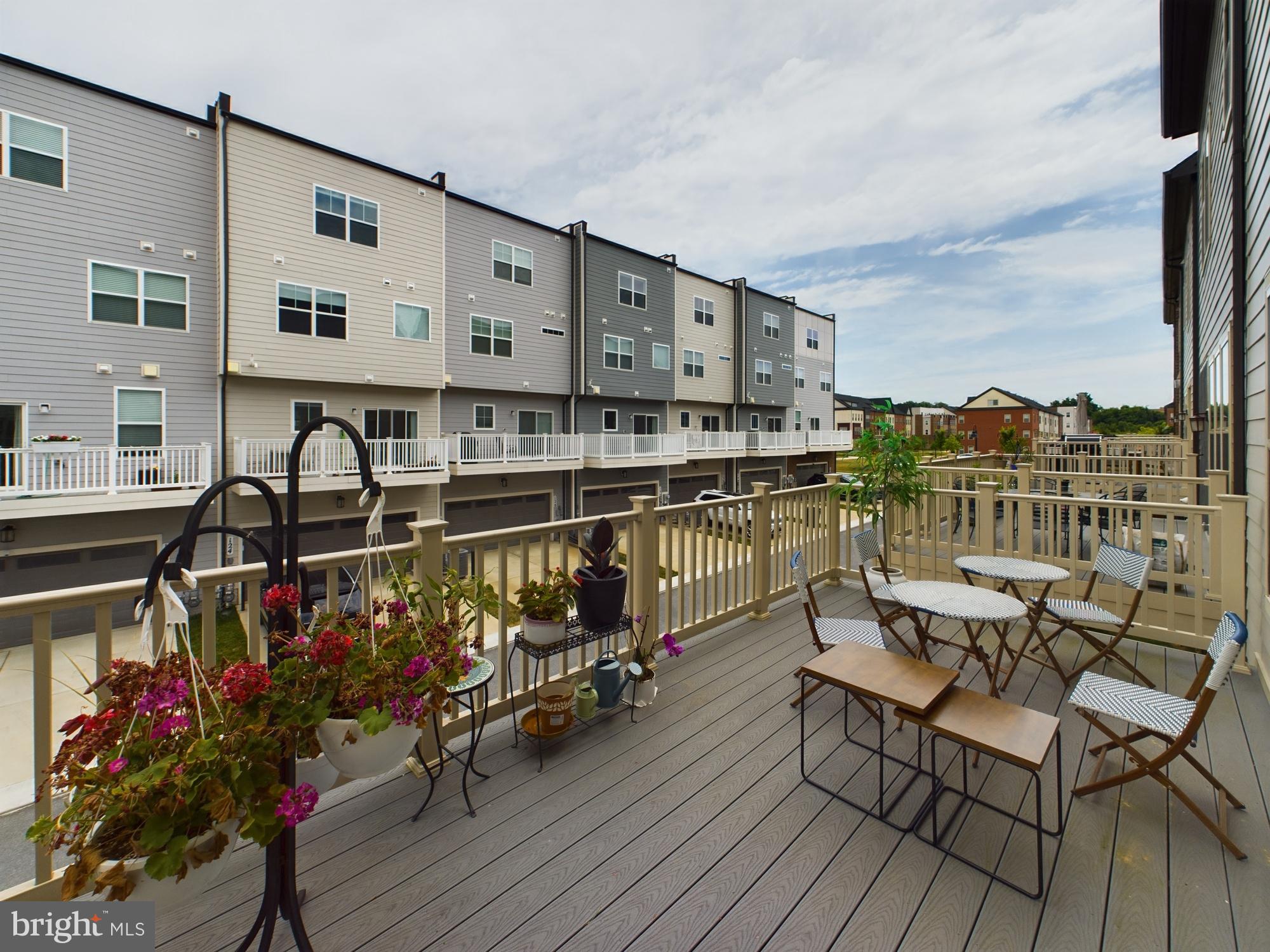 926 CROWN PARK AVENUE