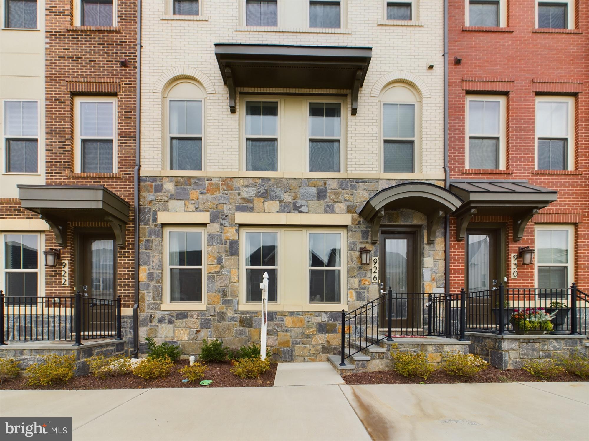 926 CROWN PARK AVENUE