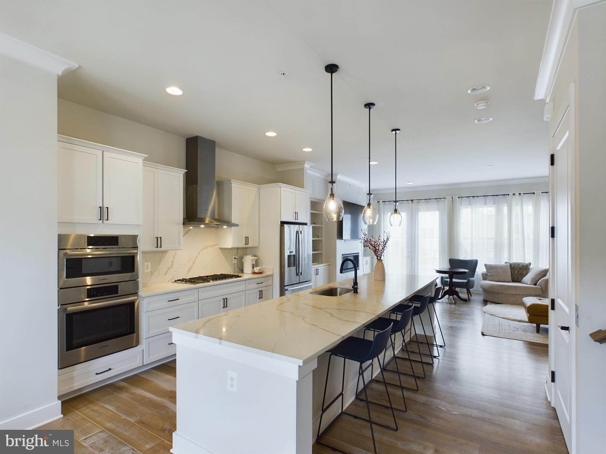 926 CROWN PARK AVENUE