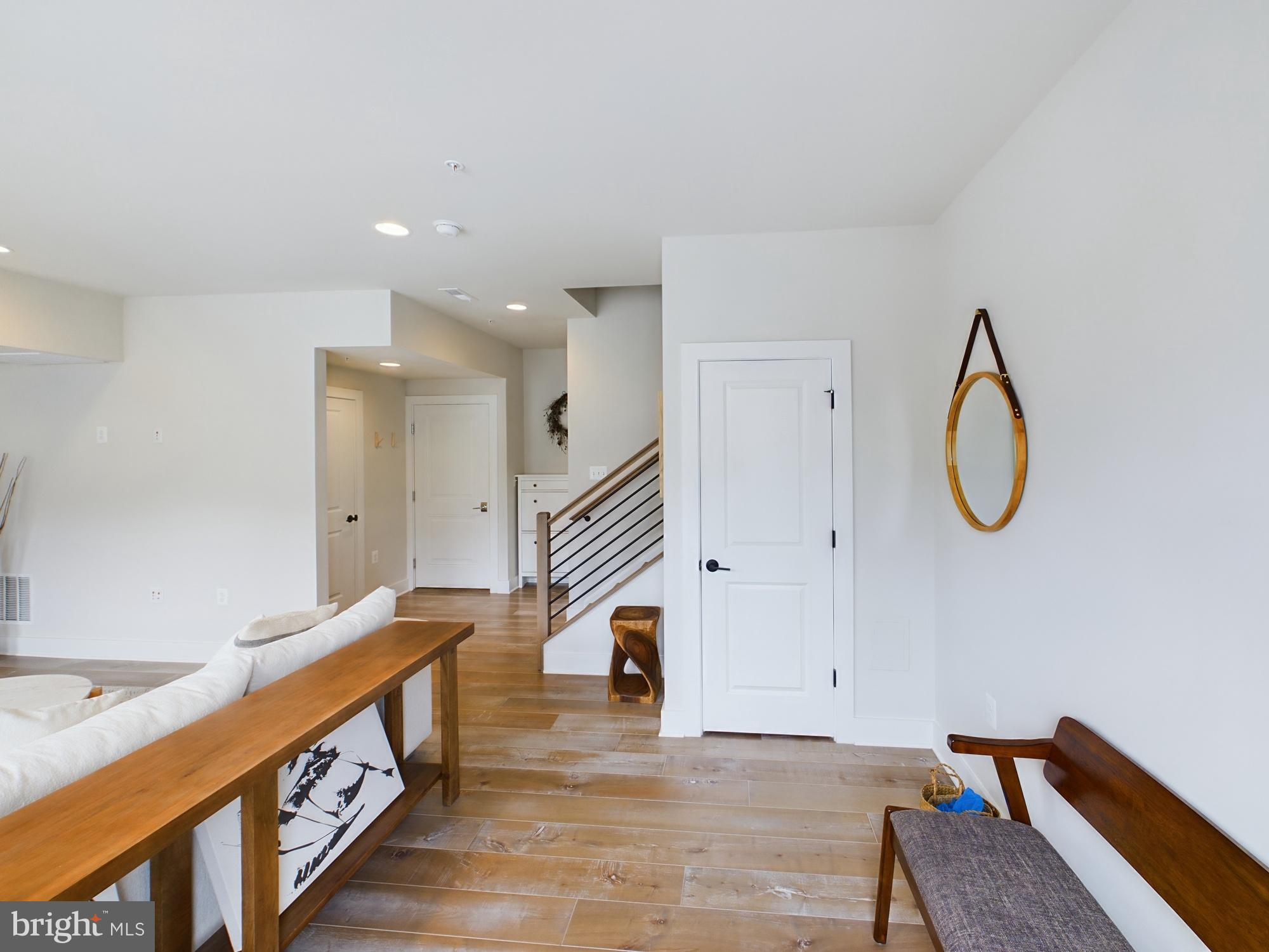 926 CROWN PARK AVENUE