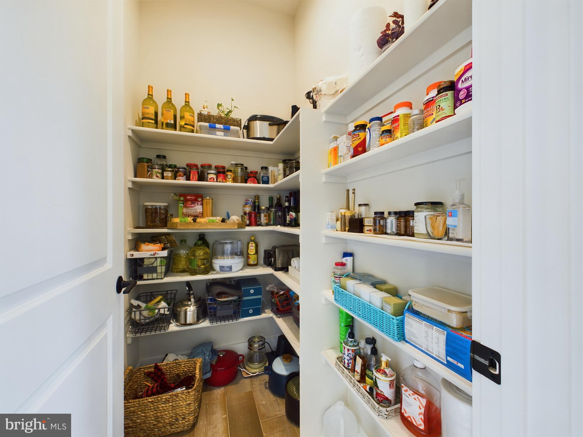 926 CROWN PARK AVENUE