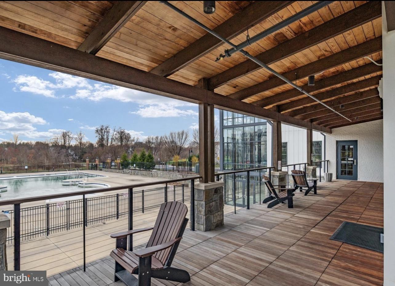 926 CROWN PARK AVENUE