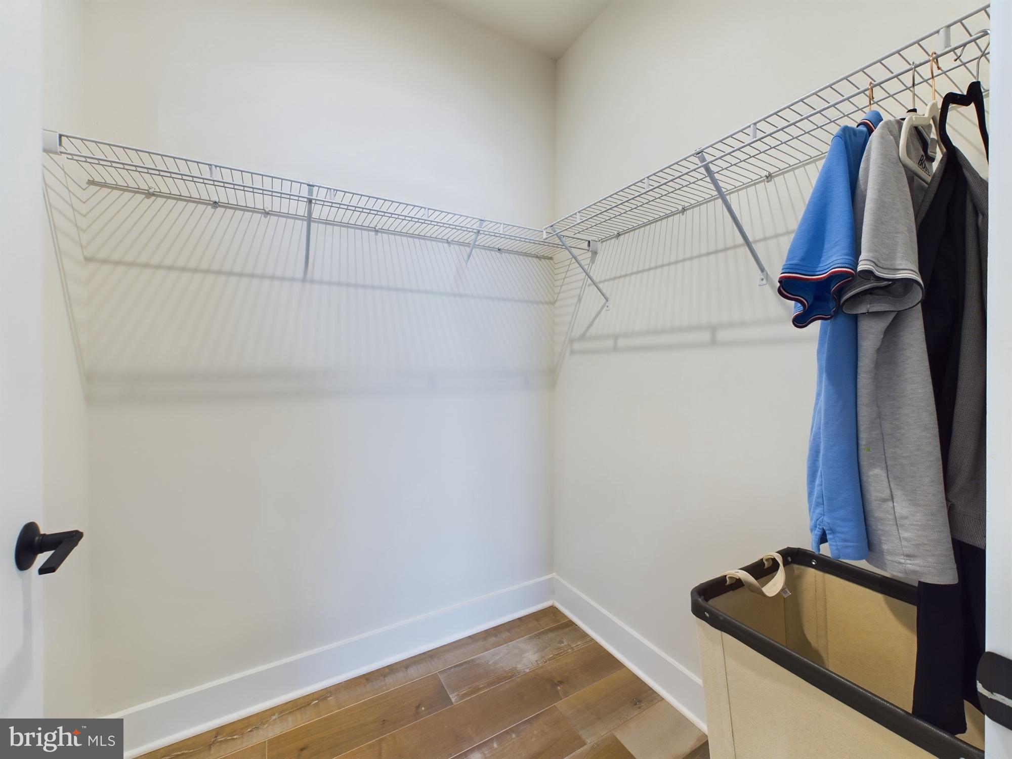 926 CROWN PARK AVENUE