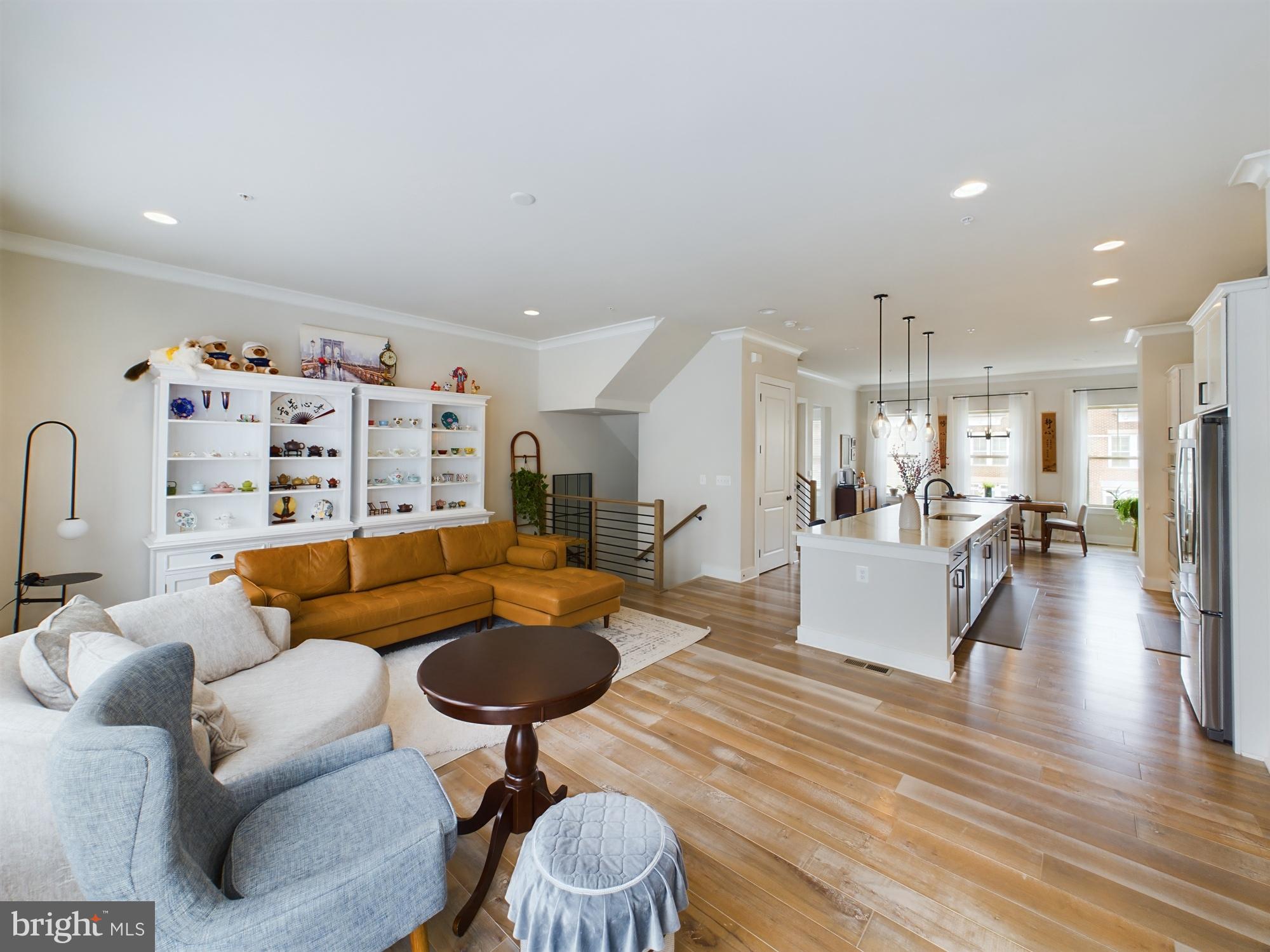 926 CROWN PARK AVENUE