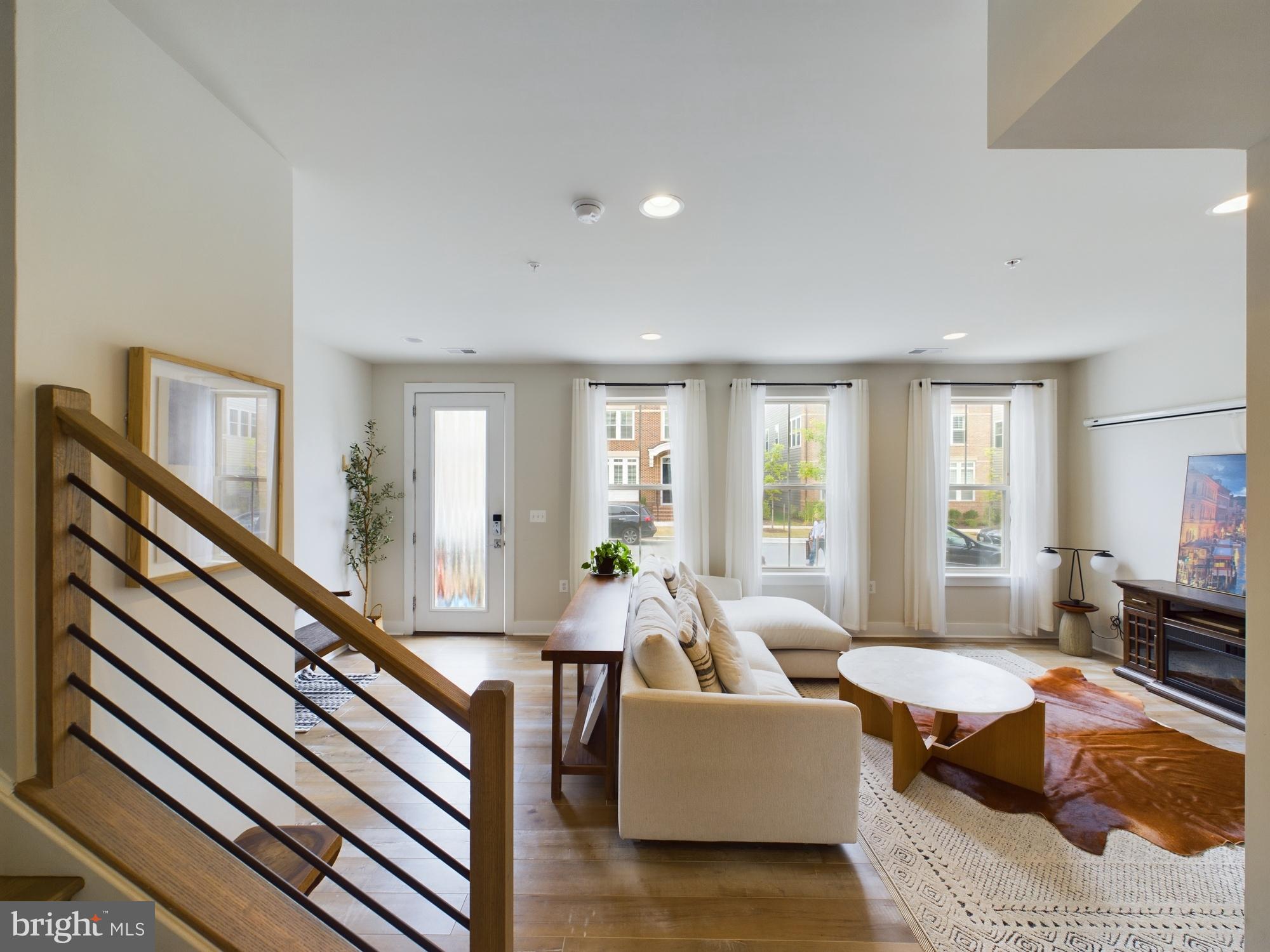 926 CROWN PARK AVENUE