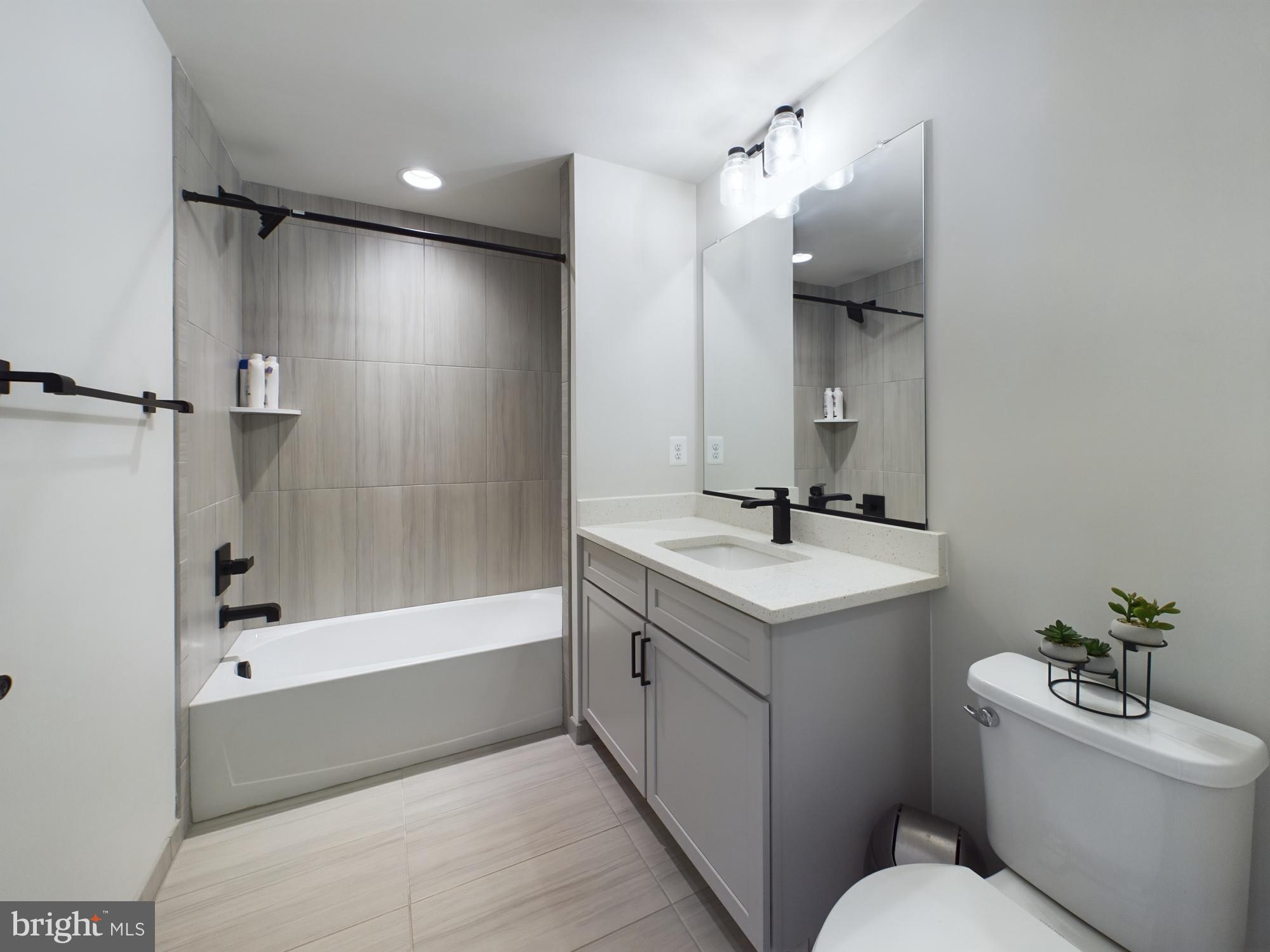 926 CROWN PARK AVENUE