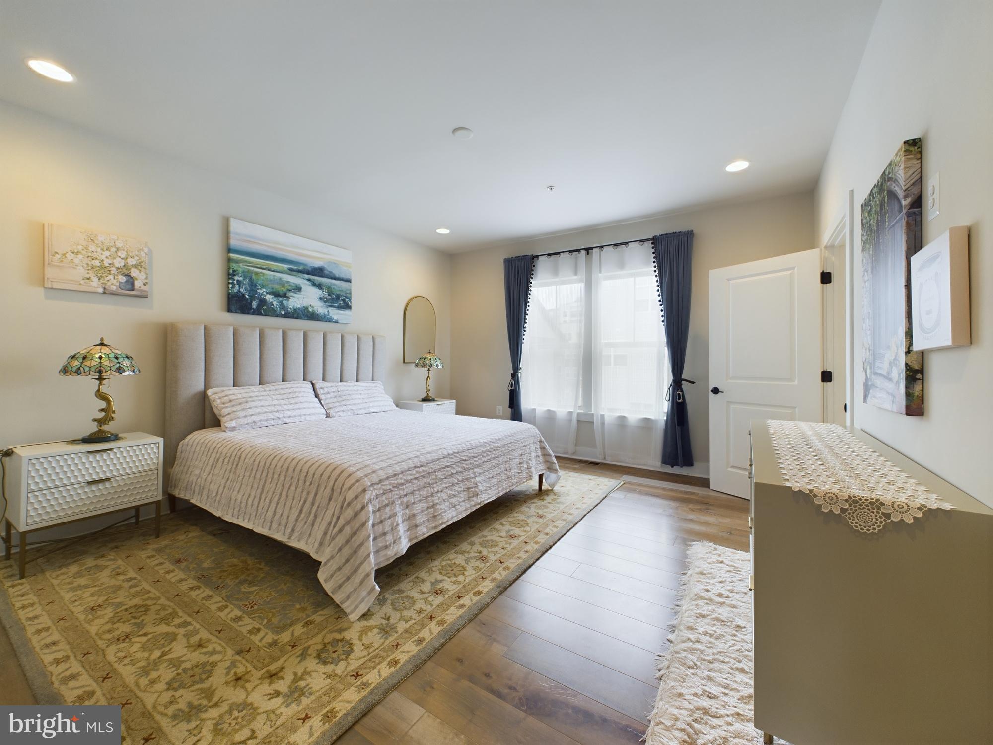 926 CROWN PARK AVENUE