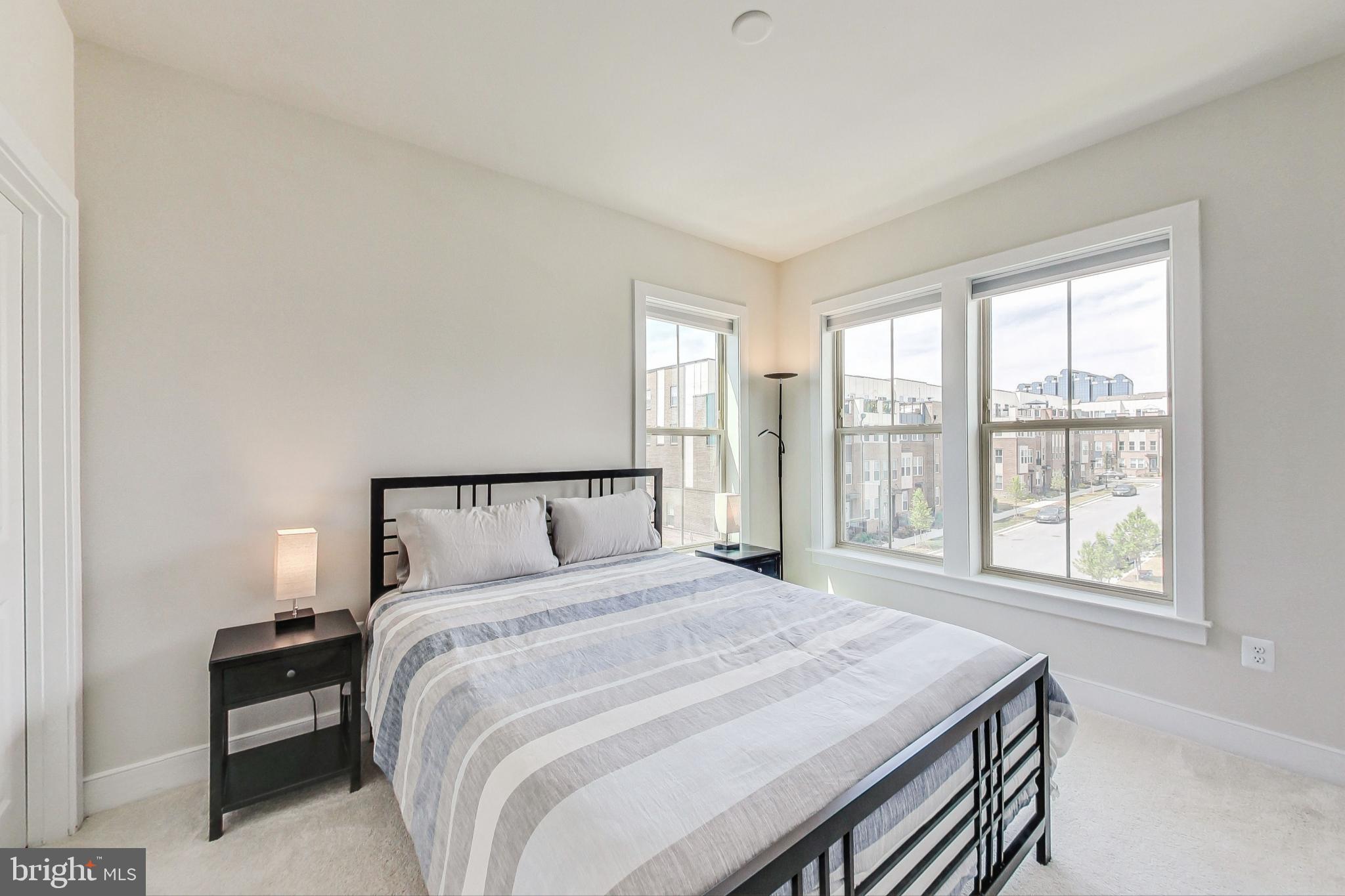 1201 ROCKWELL AVENUE