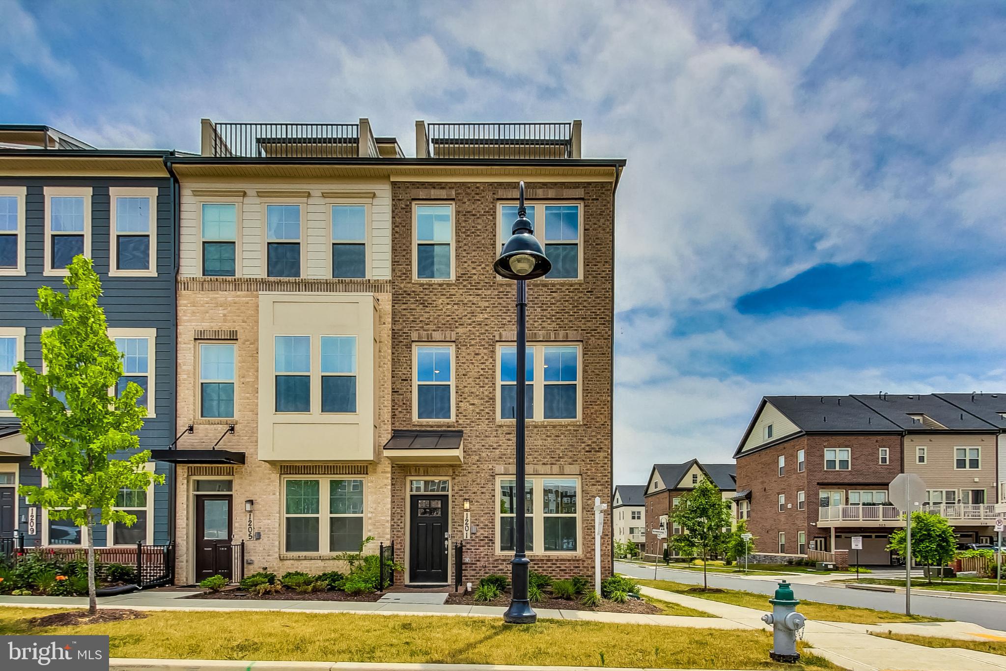 1201 ROCKWELL AVENUE