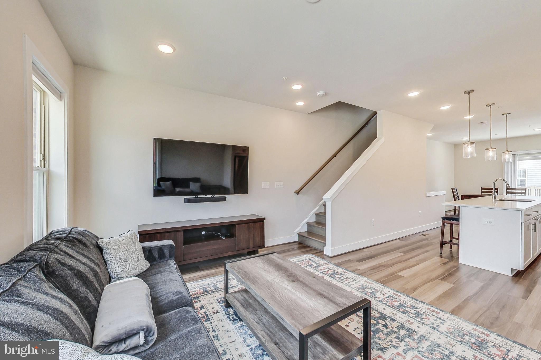 1201 ROCKWELL AVENUE