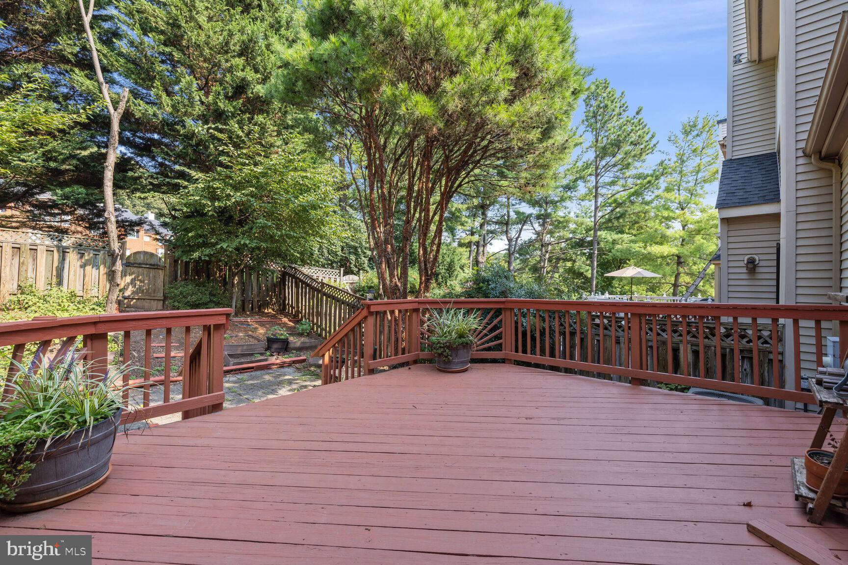 19 CROFTON HILL COURT