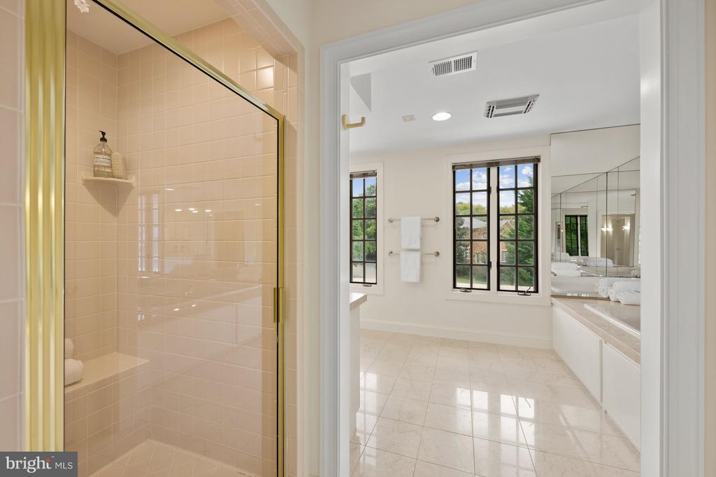 10024 Chartwell Manor Ct