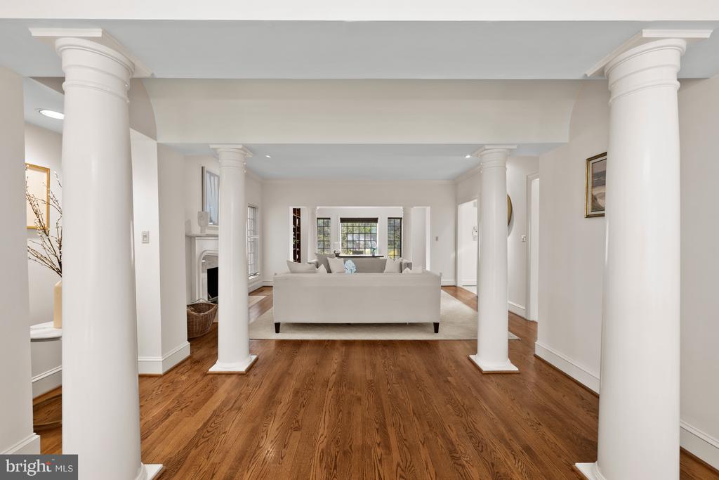 10024 Chartwell Manor Ct